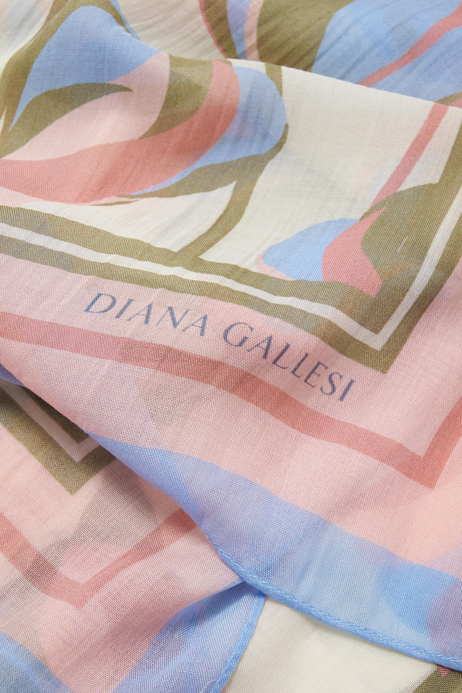 Палантин с принтом Бренд Diana Gallesi