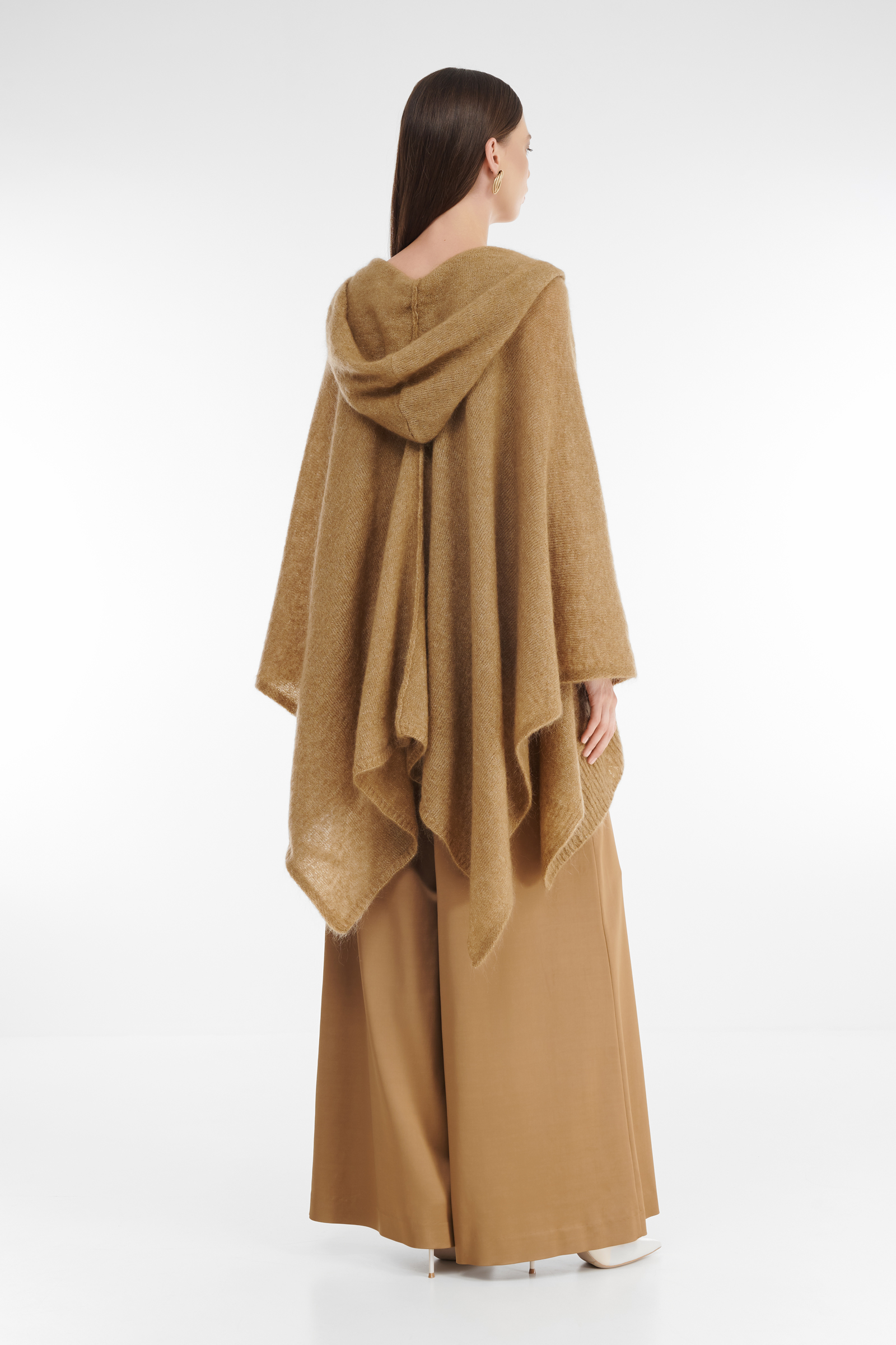 Накидка с капюшоном Бренд Sarah Pacini