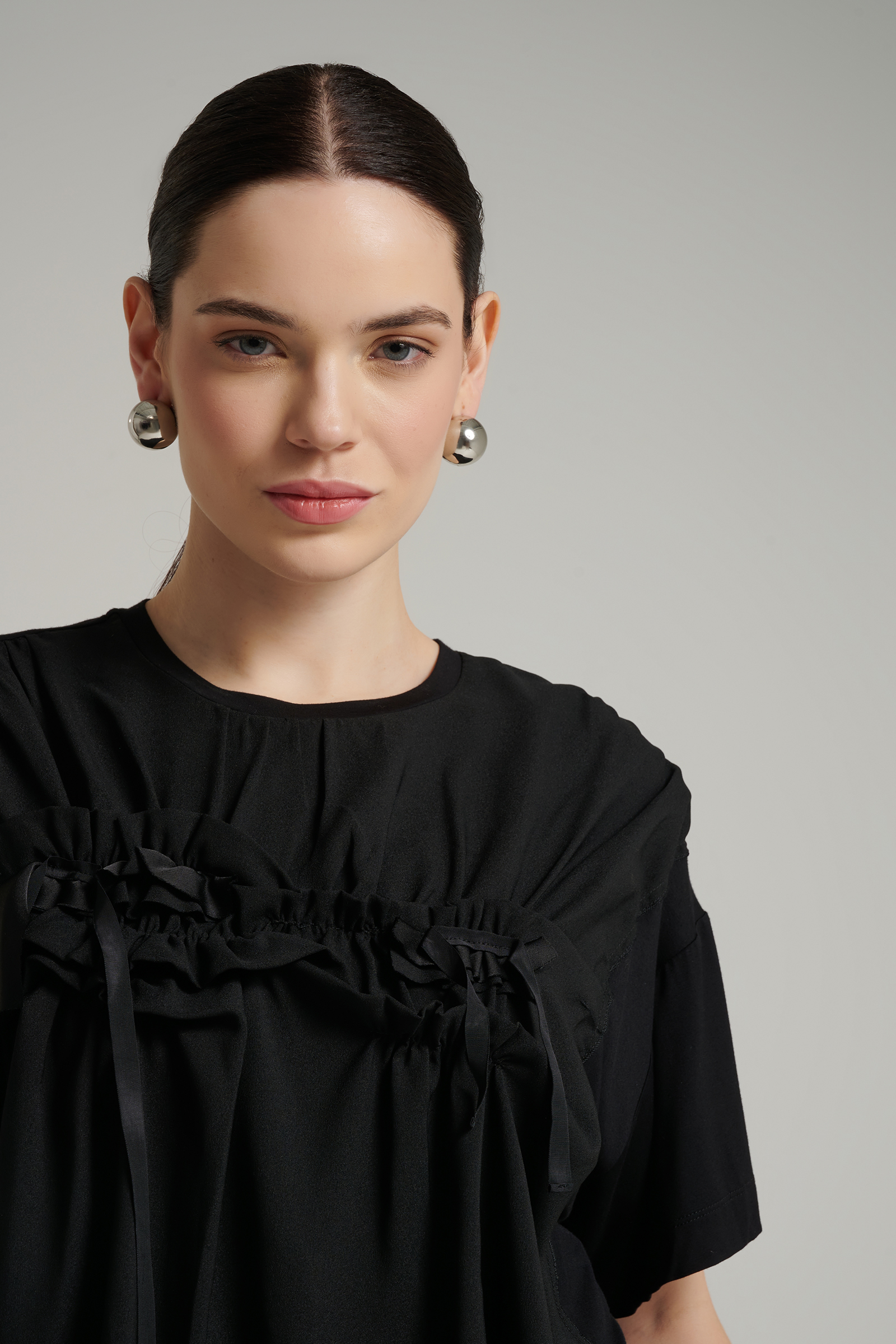 Футболка с оборками Бренд High