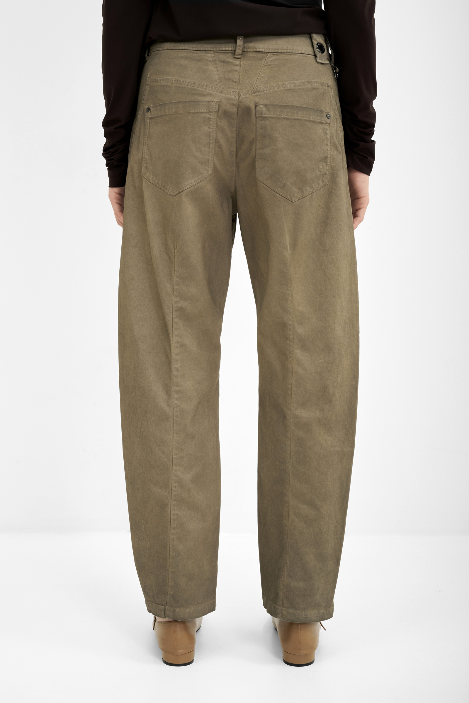 Зауженные брюки с молниями Бренд High