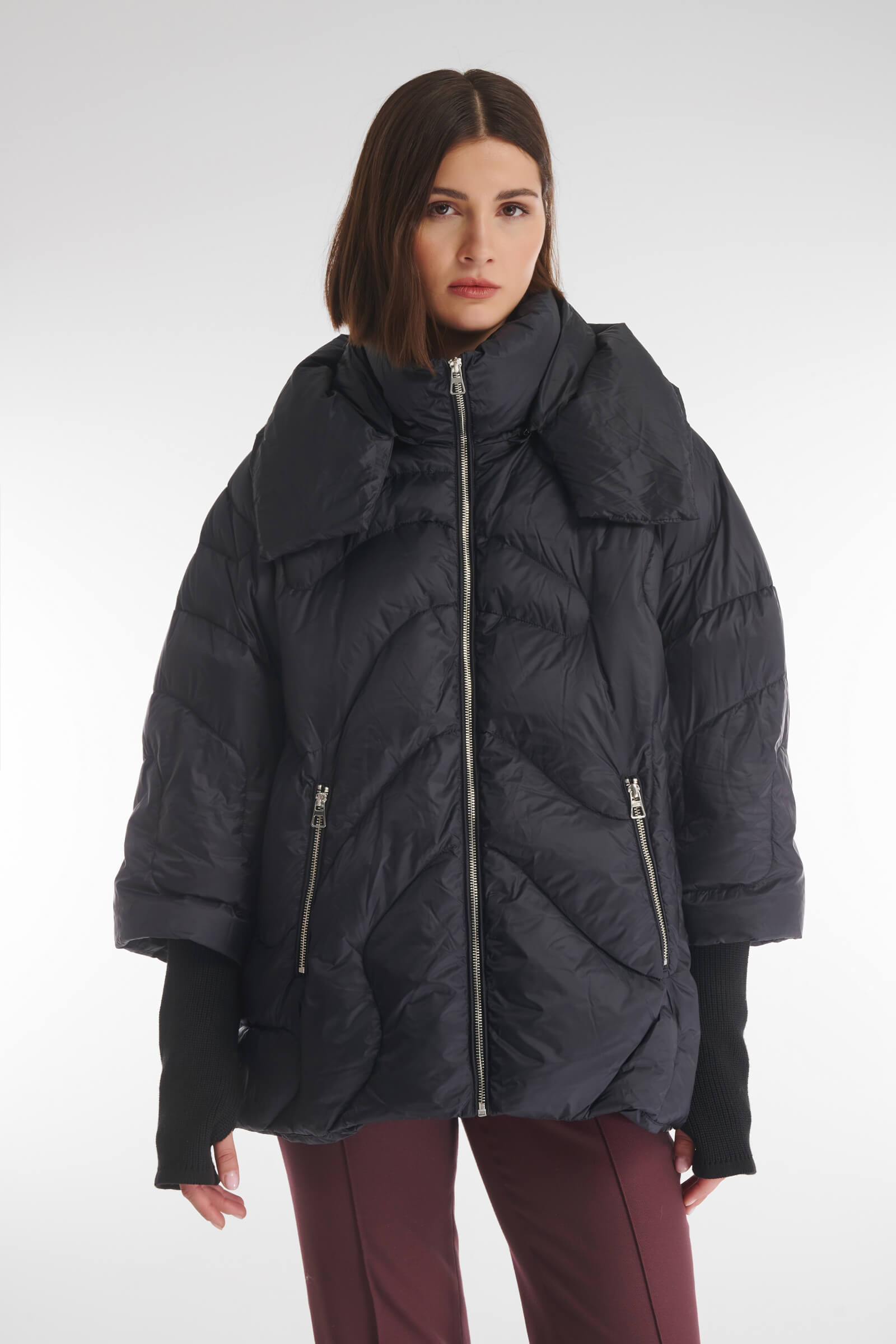 Стеганая пуховая куртка со съемным капюшоном Бренд Caterina Leman