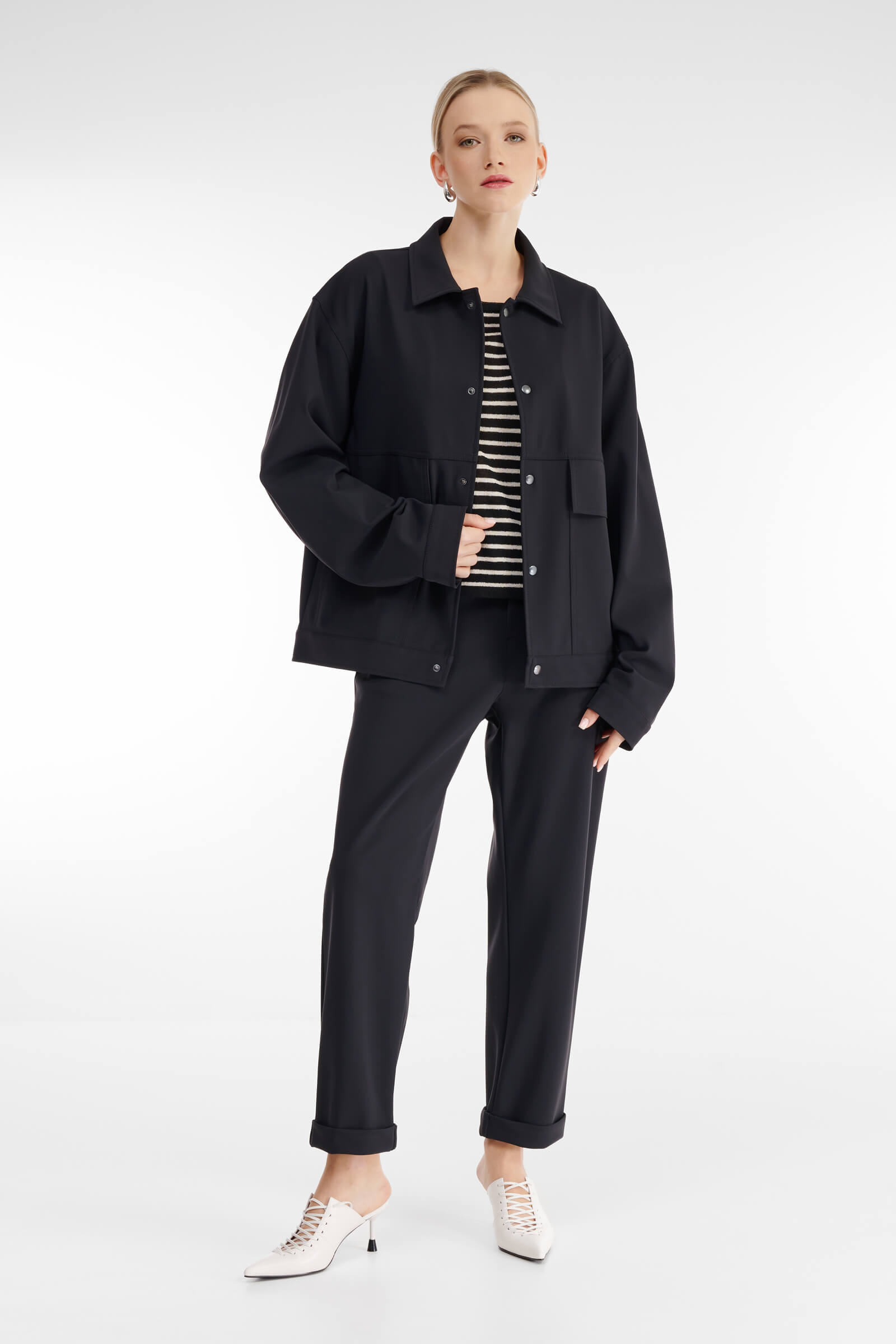 Легкая куртка с накладными карманами Бренд Sarah Pacini