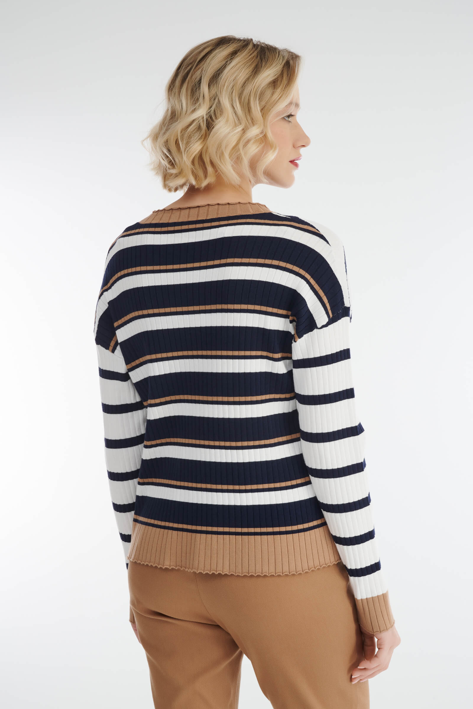 Джемпер в полоску Бренд Diana Gallesi