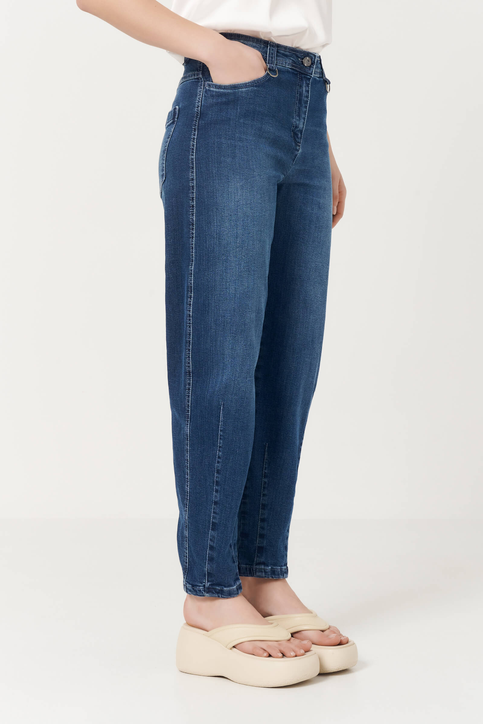 Зауженные джинсы на высокой посадке Бренд Caterina Leman