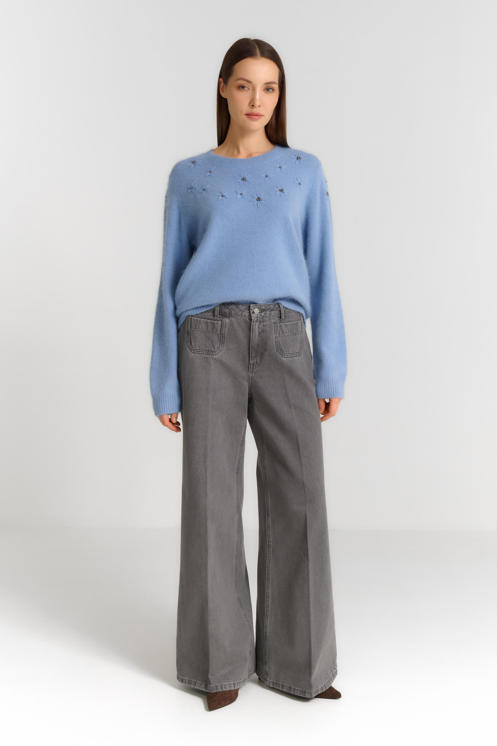 Джемпер с цветочной вышивкой Бренд Diana Gallesi