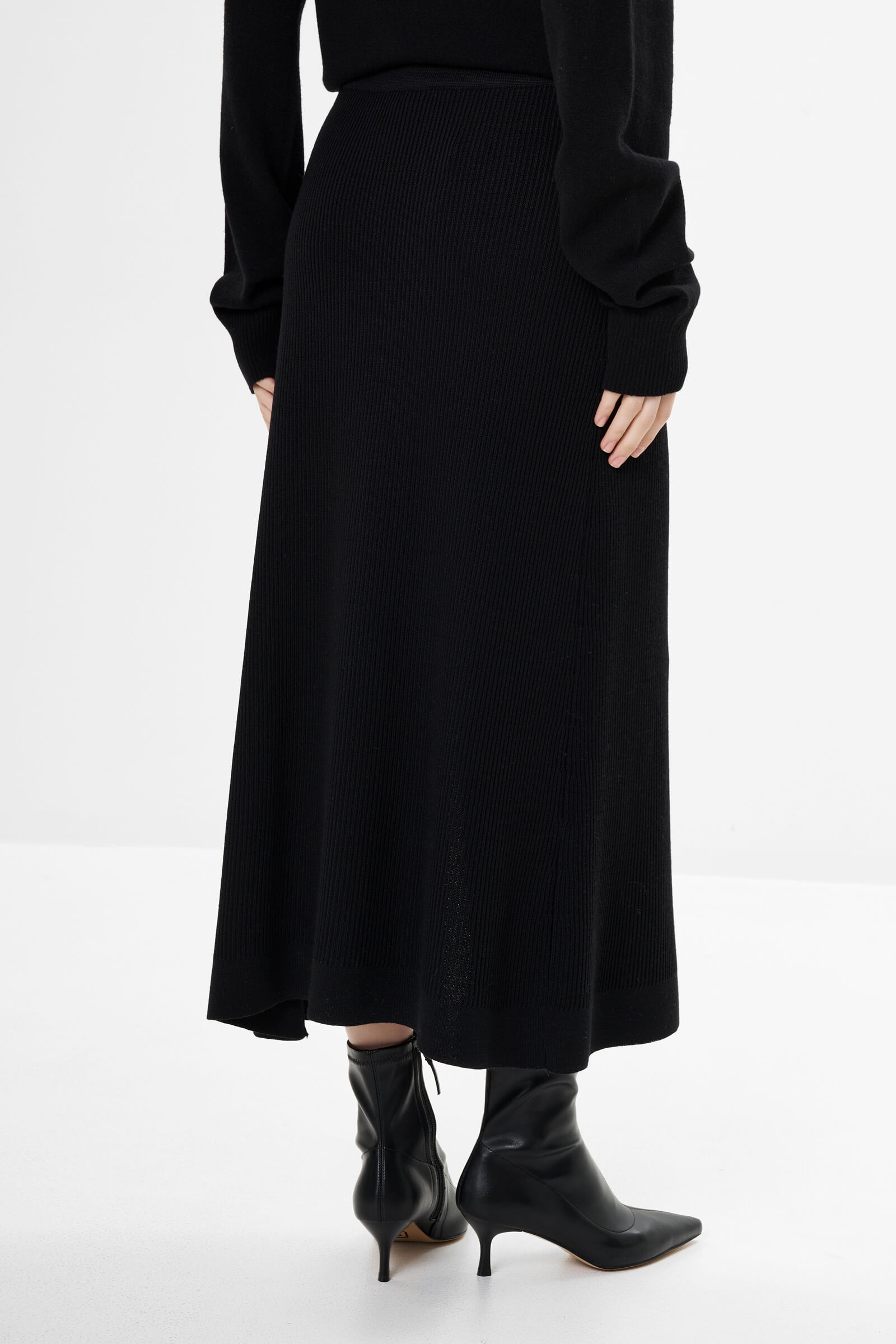 Трикотажная юбка из шерсти в рубчик Бренд Daniela Drei