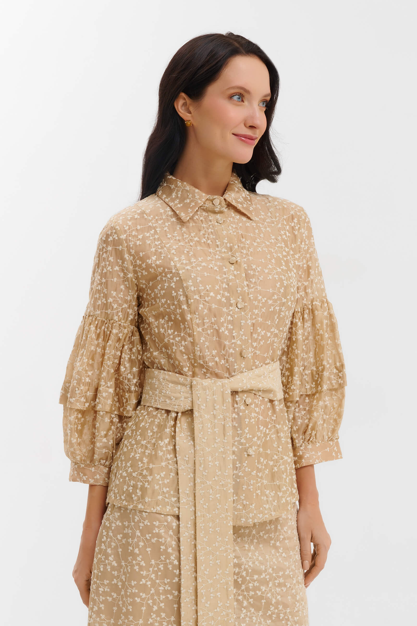 Блузка с цветочной вышивкой Бренд Milva Mi