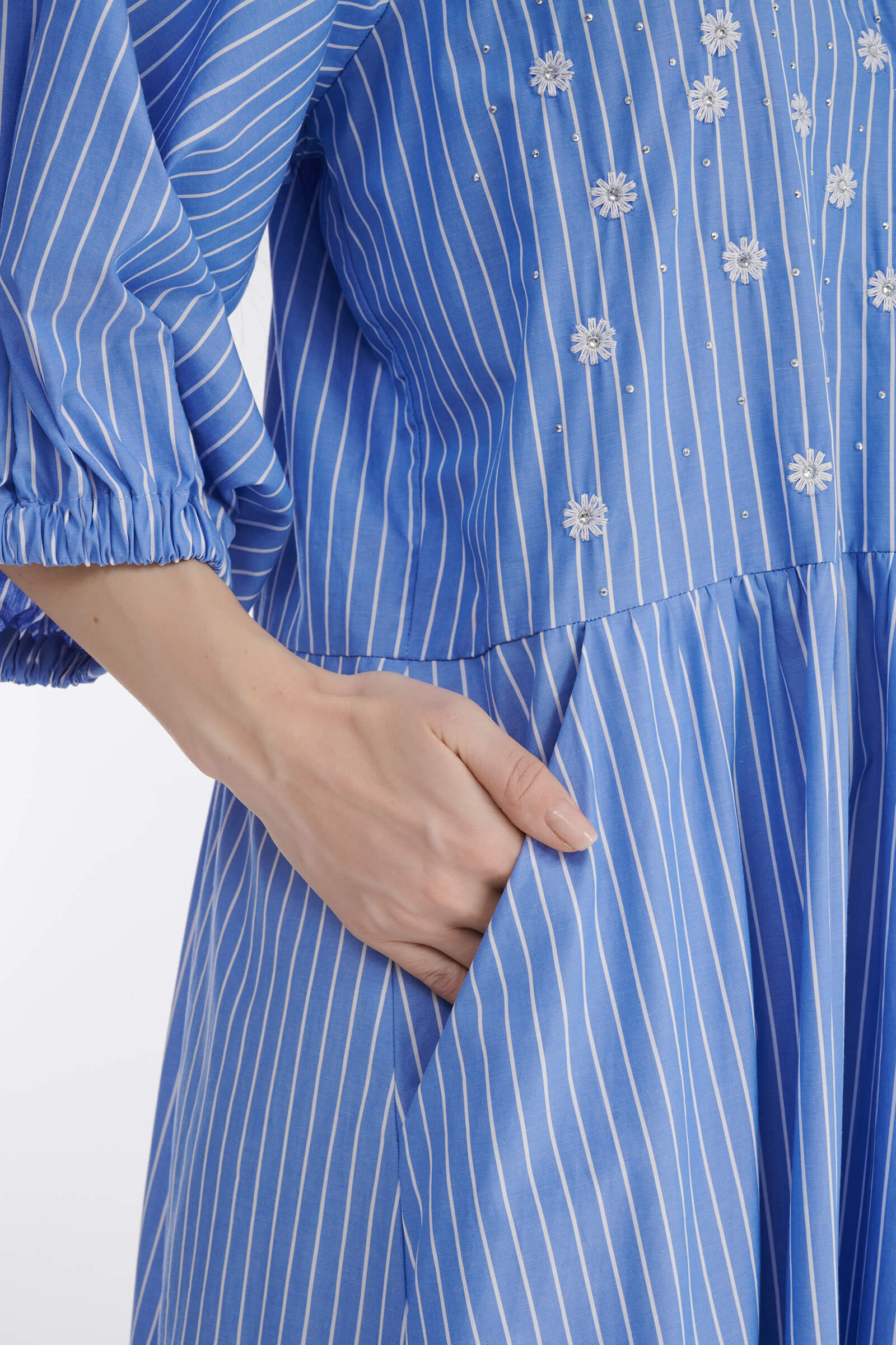 Хлопковое платье-рубашка с цветочной вышивкой Бренд Daniela Drei