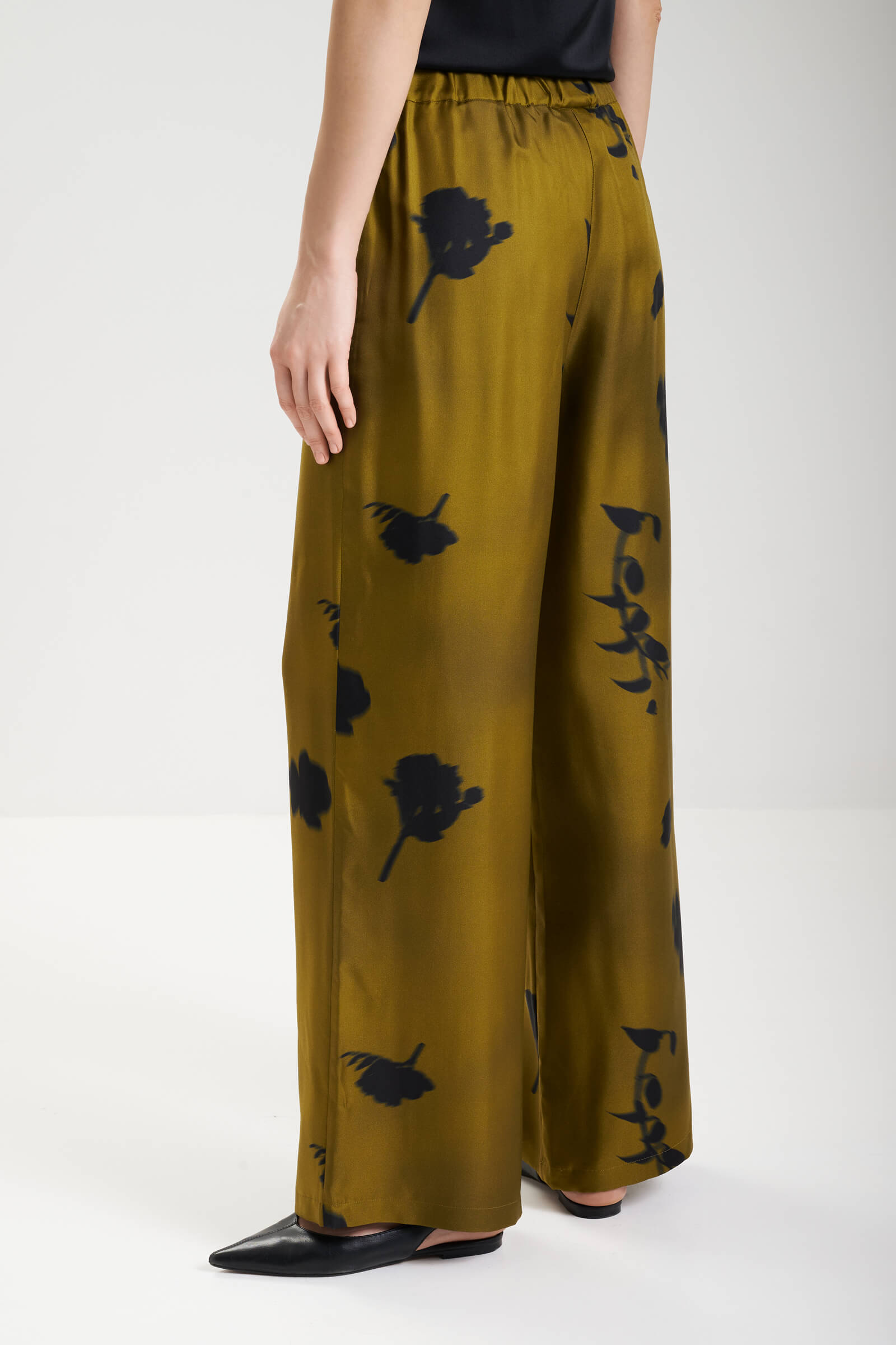 Шелковые брюки на резинке Бренд MM