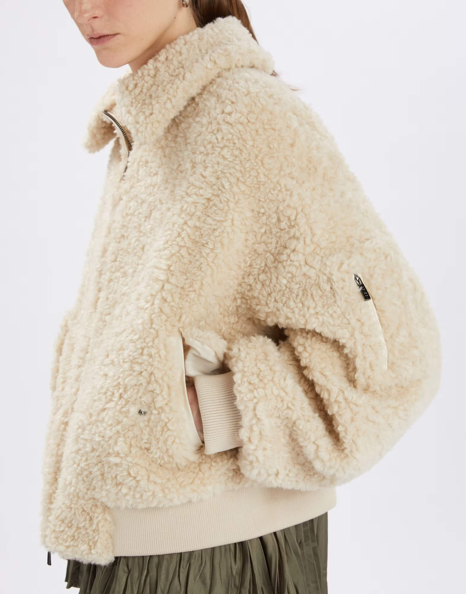 Куртка-бомбер из шерпы Бренд High