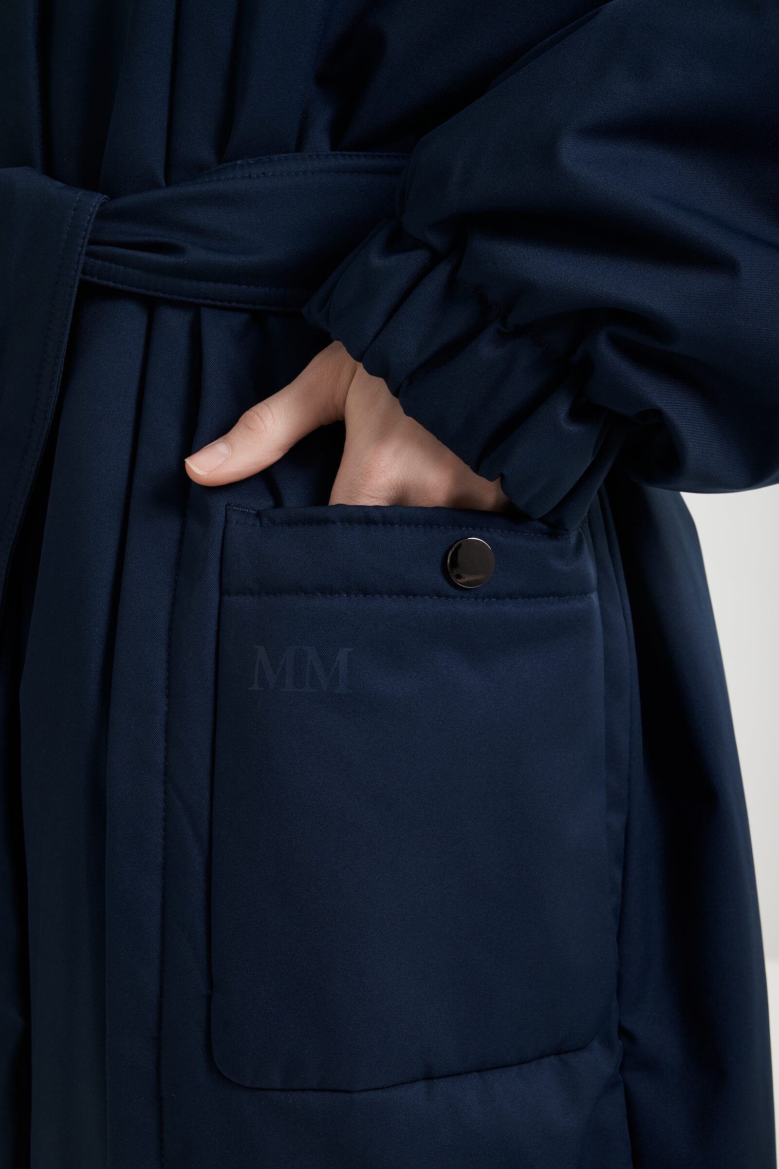 Утепленное пальто с капюшоном Бренд MM