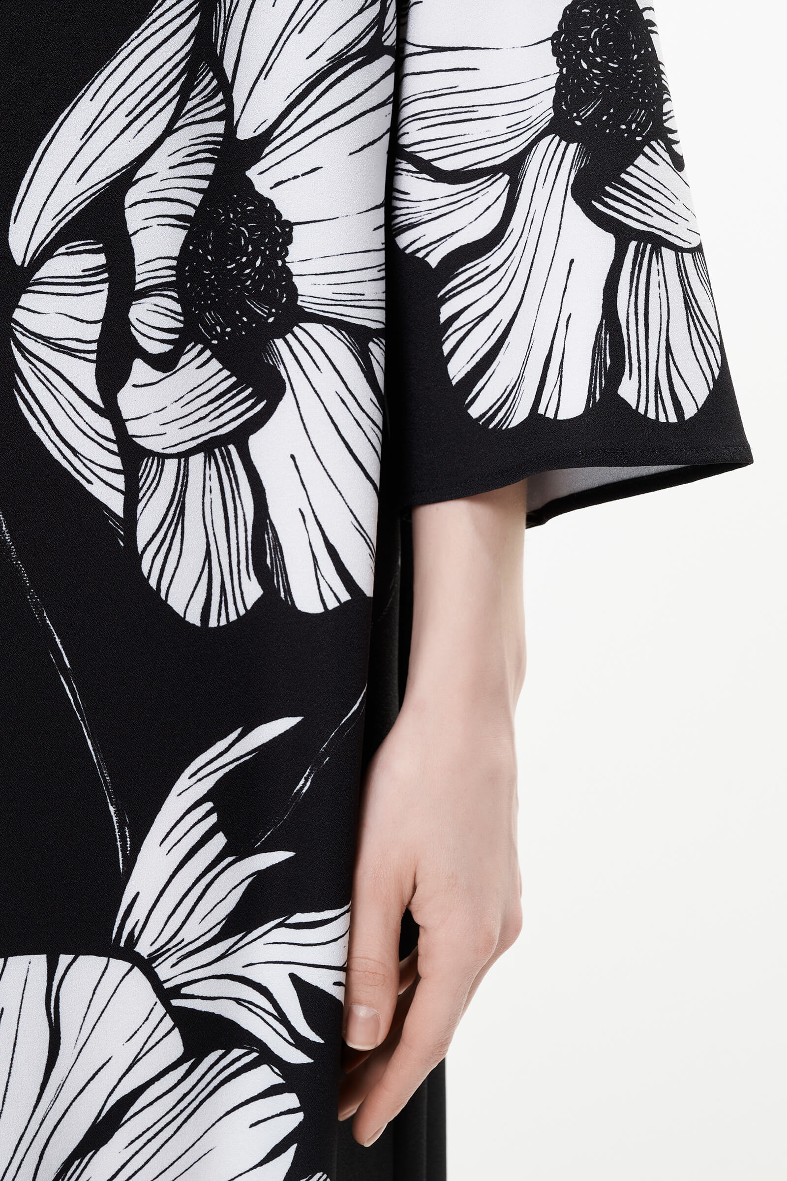 Платье с укороченным рукавом Бренд Luisa Viola