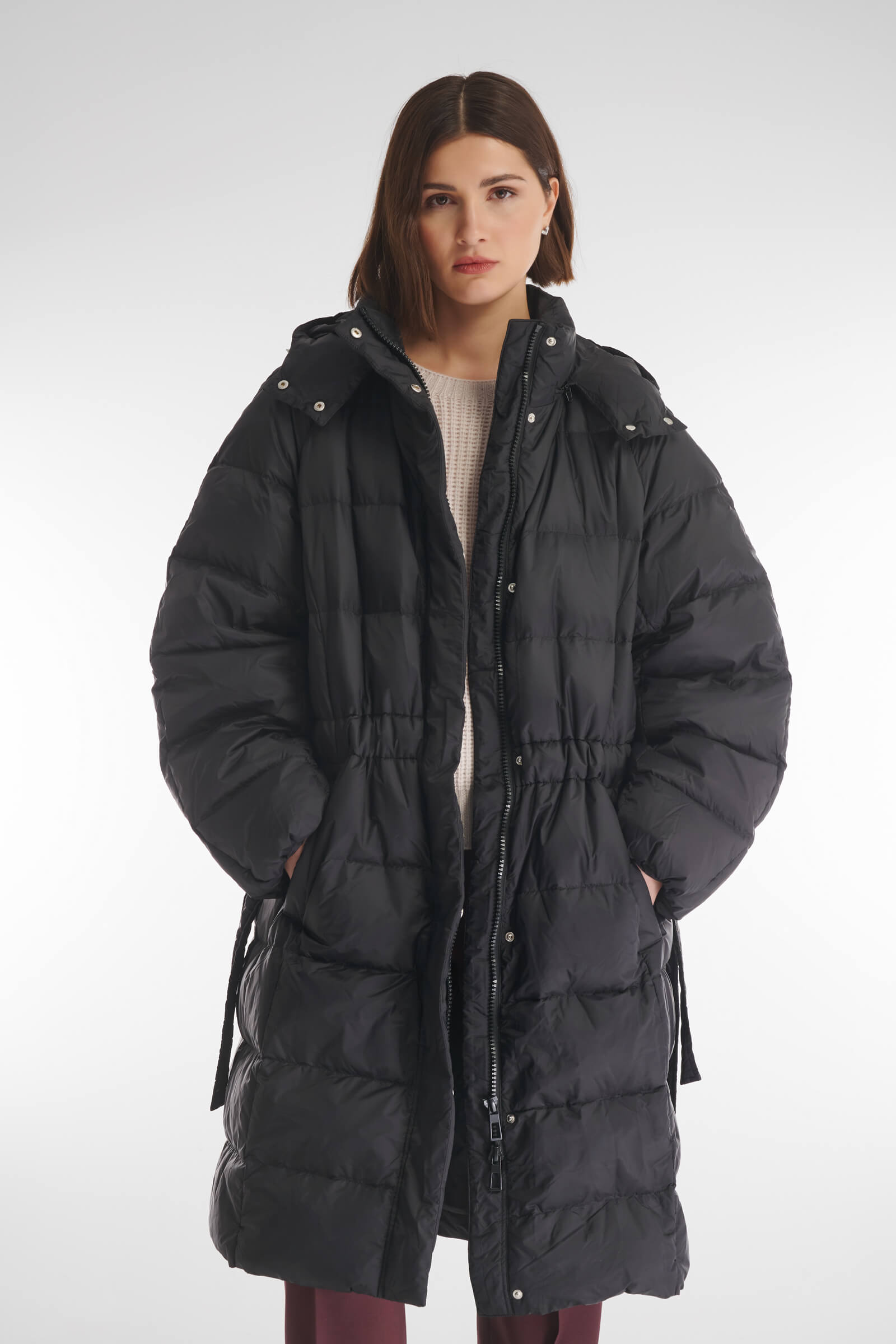 Стеганое пуховое пальто с кулиской на талии Бренд Caterina Leman