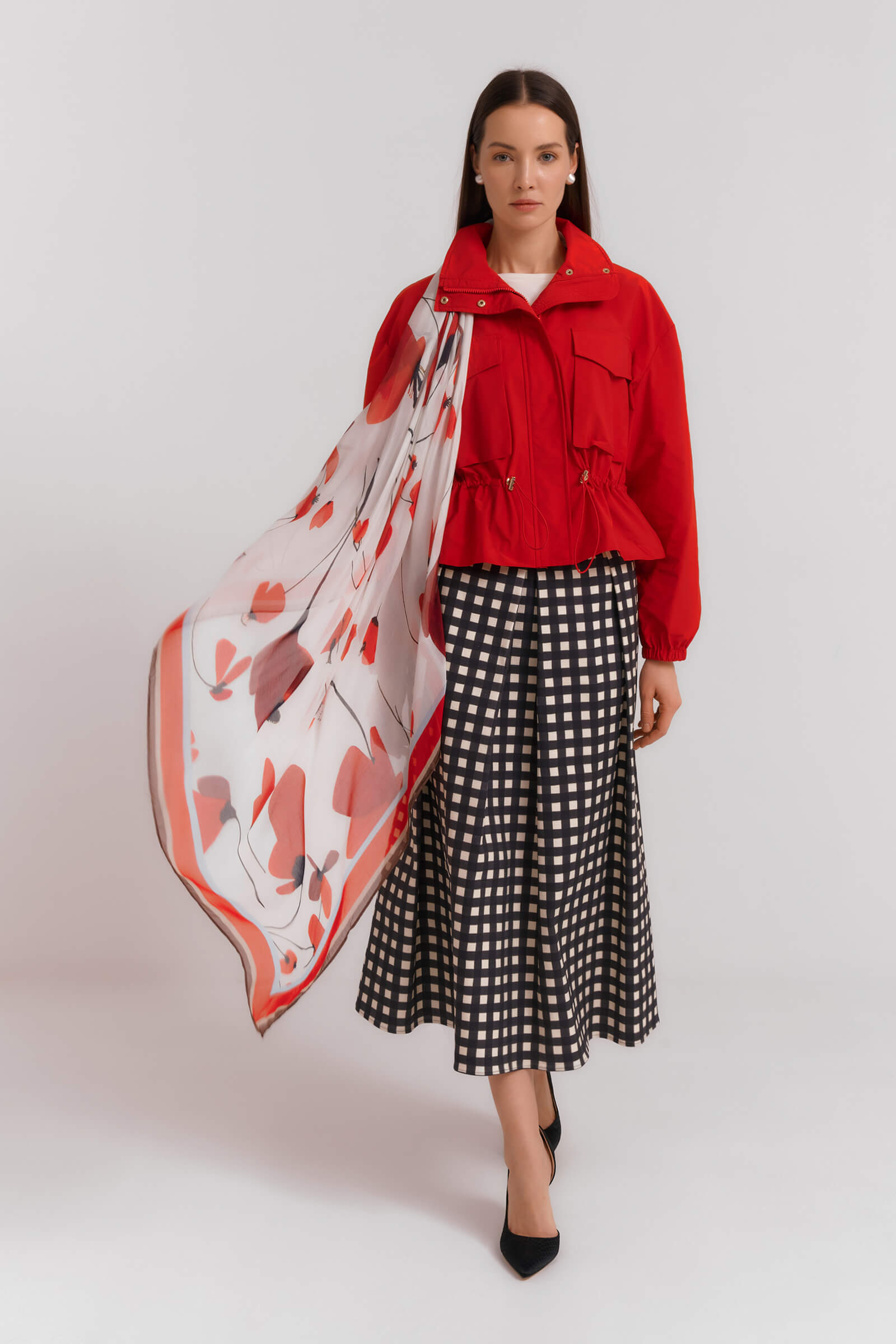 Палантин с цветочным принтом Бренд Diana Gallesi