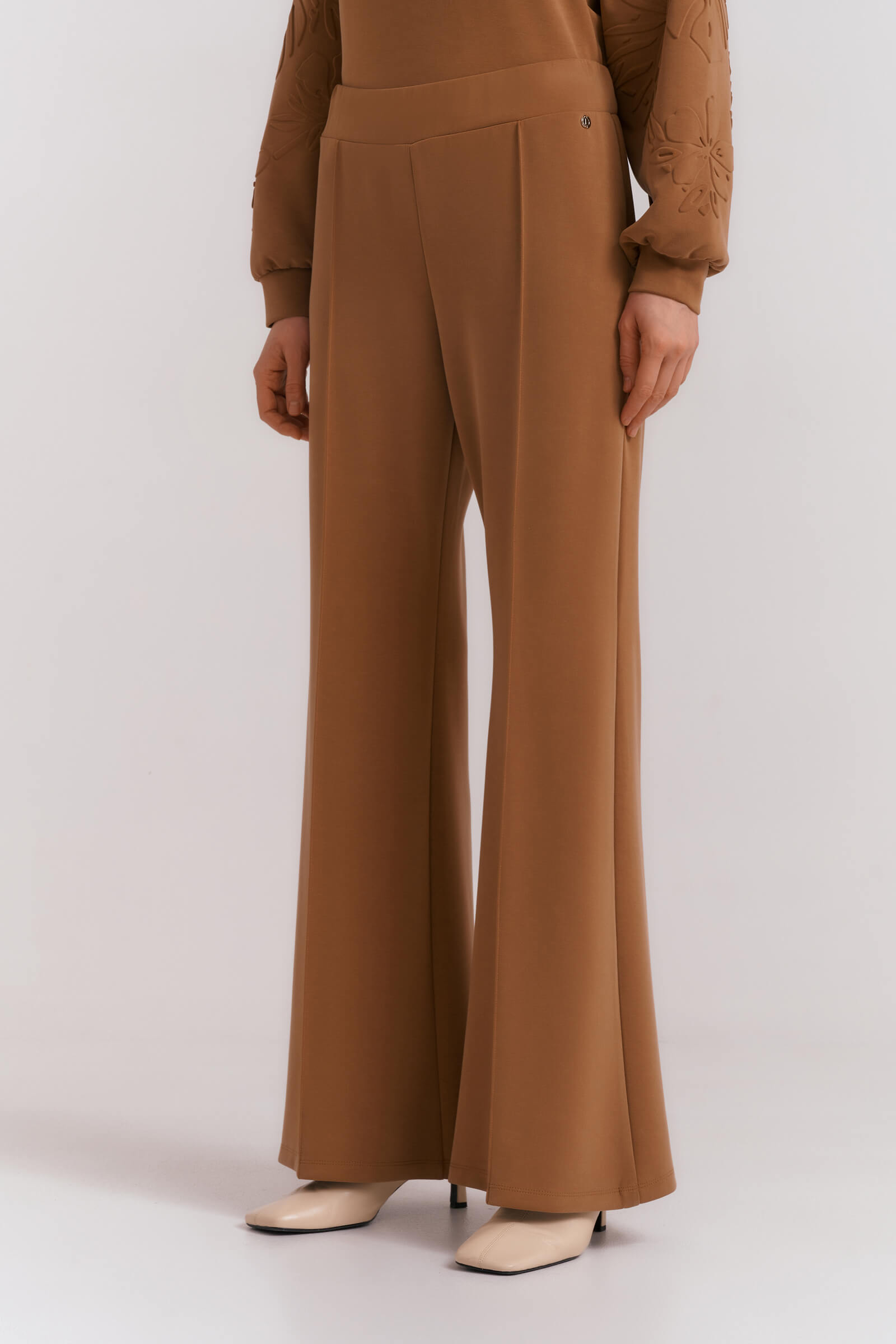 Широкие брюки с простроченными стрелками Бренд Diana Gallesi