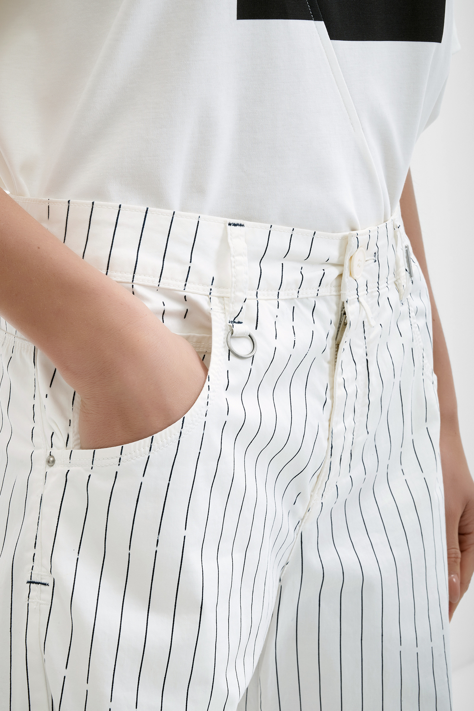 Джинсы багги в полоску Бренд High