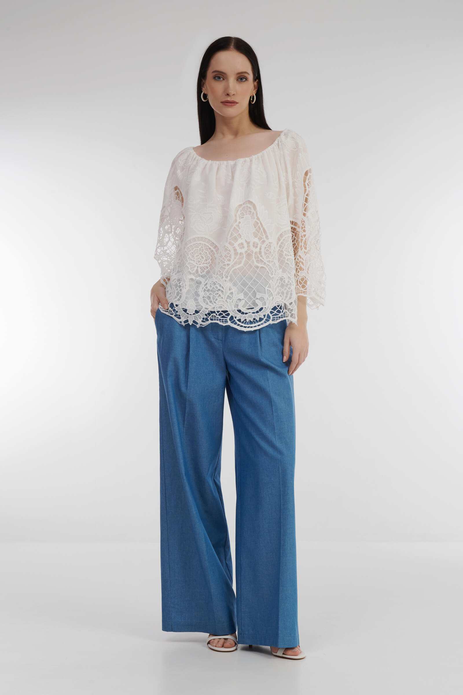 Хлопковые брюки со стрелками Бренд Daniela Drei