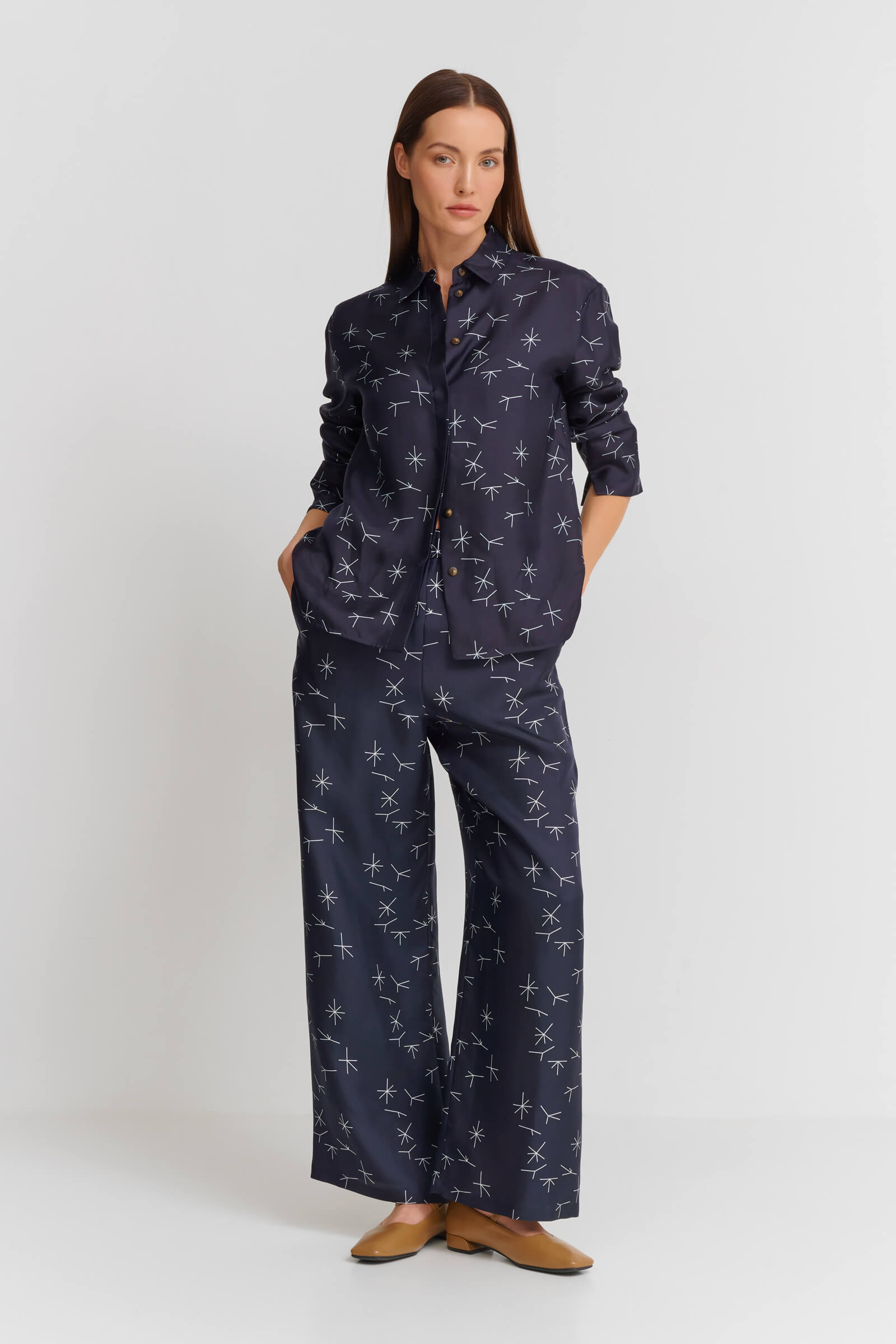 Широкие шелковые брюки на резинке Бренд MM