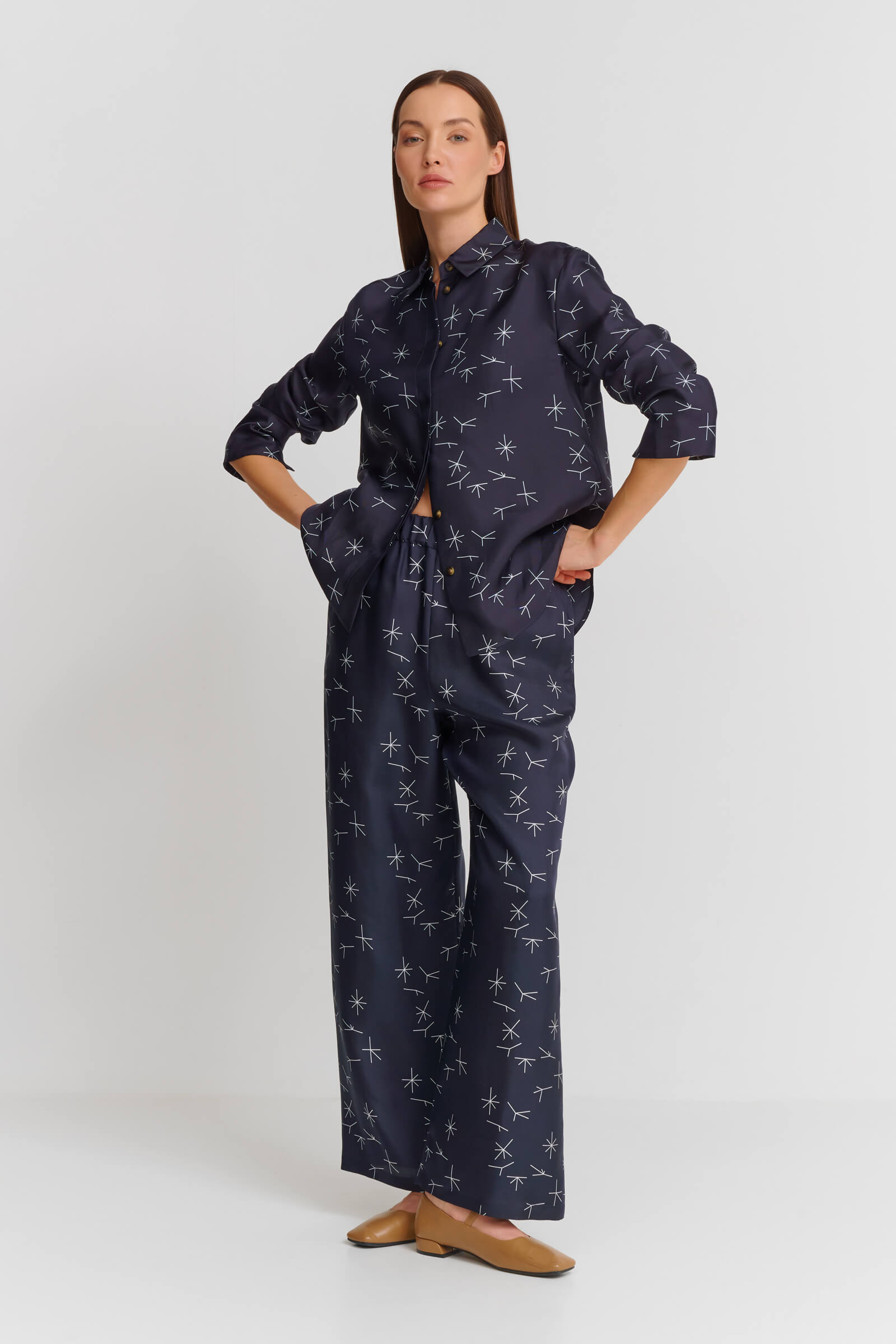 Широкие шелковые брюки на резинке Бренд MM