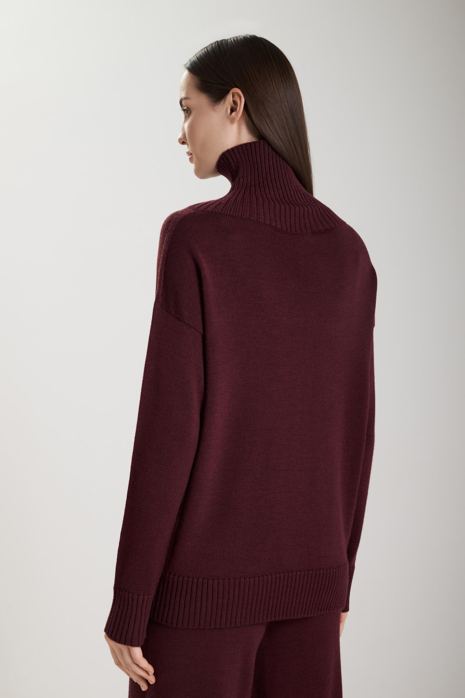 Свитер из 100% шерсти Бренд MM