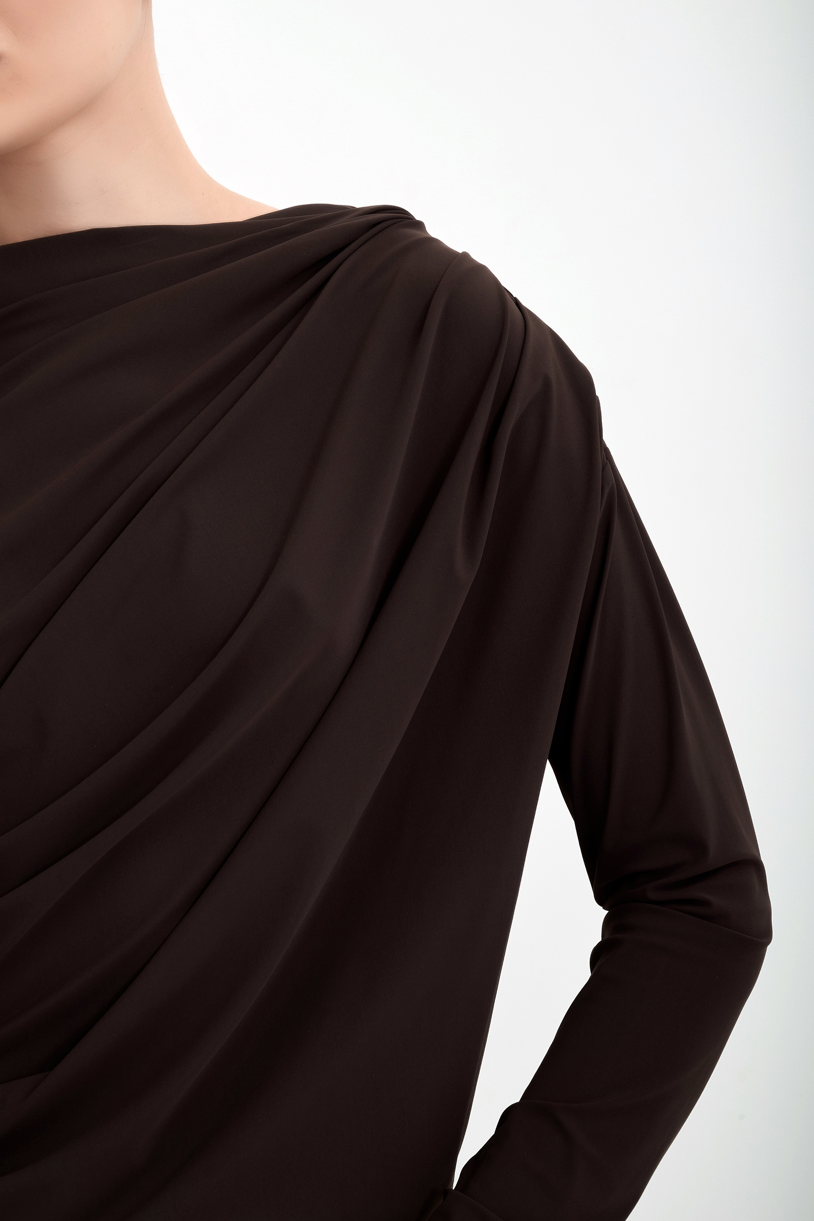 Лонгслив с вырезом лодочка и драпировкой Бренд High