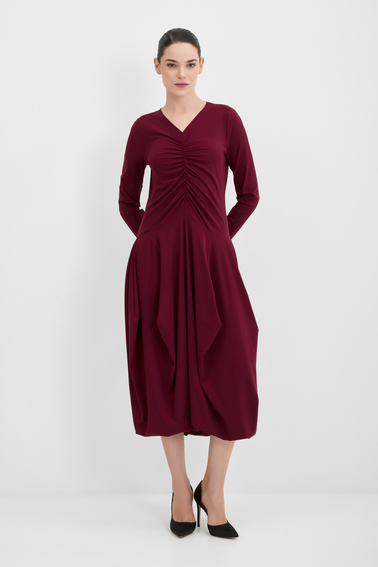 Платье из тонкого трикотажа с драпировкой Бренд High