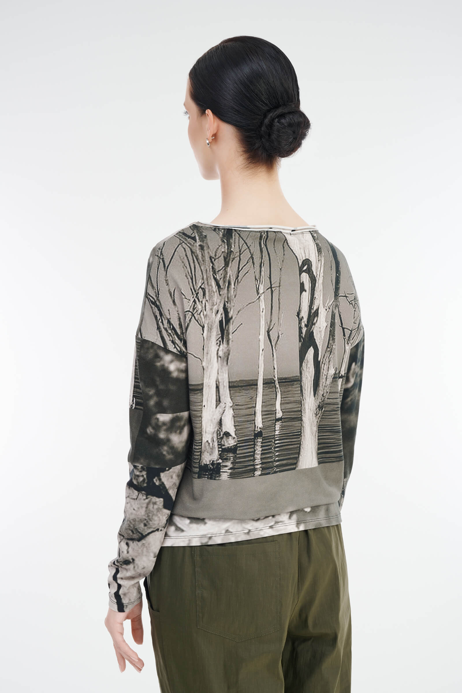 Лонгслив с вырезом-лодочкой Бренд Sarah Pacini