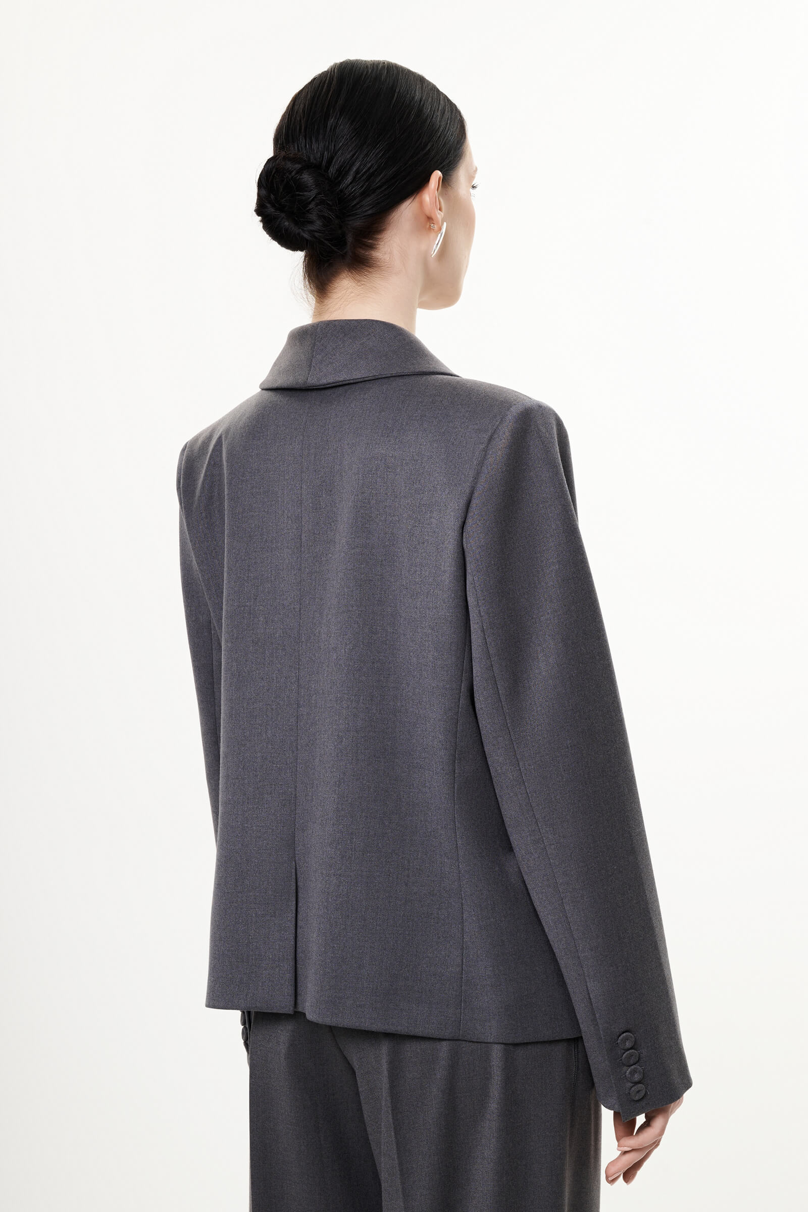 Двубортный пиджак с шалевым воротником Бренд Milva Mi