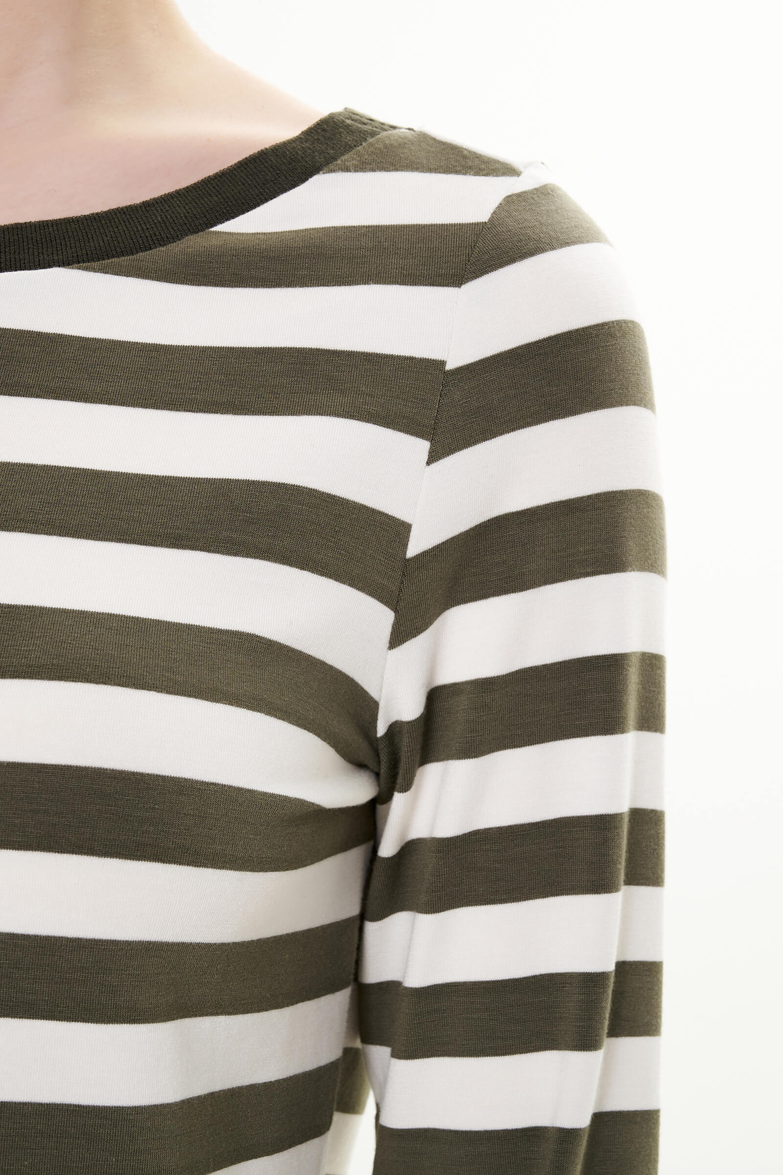 Лонгслив из вискозы Бренд Diana Gallesi