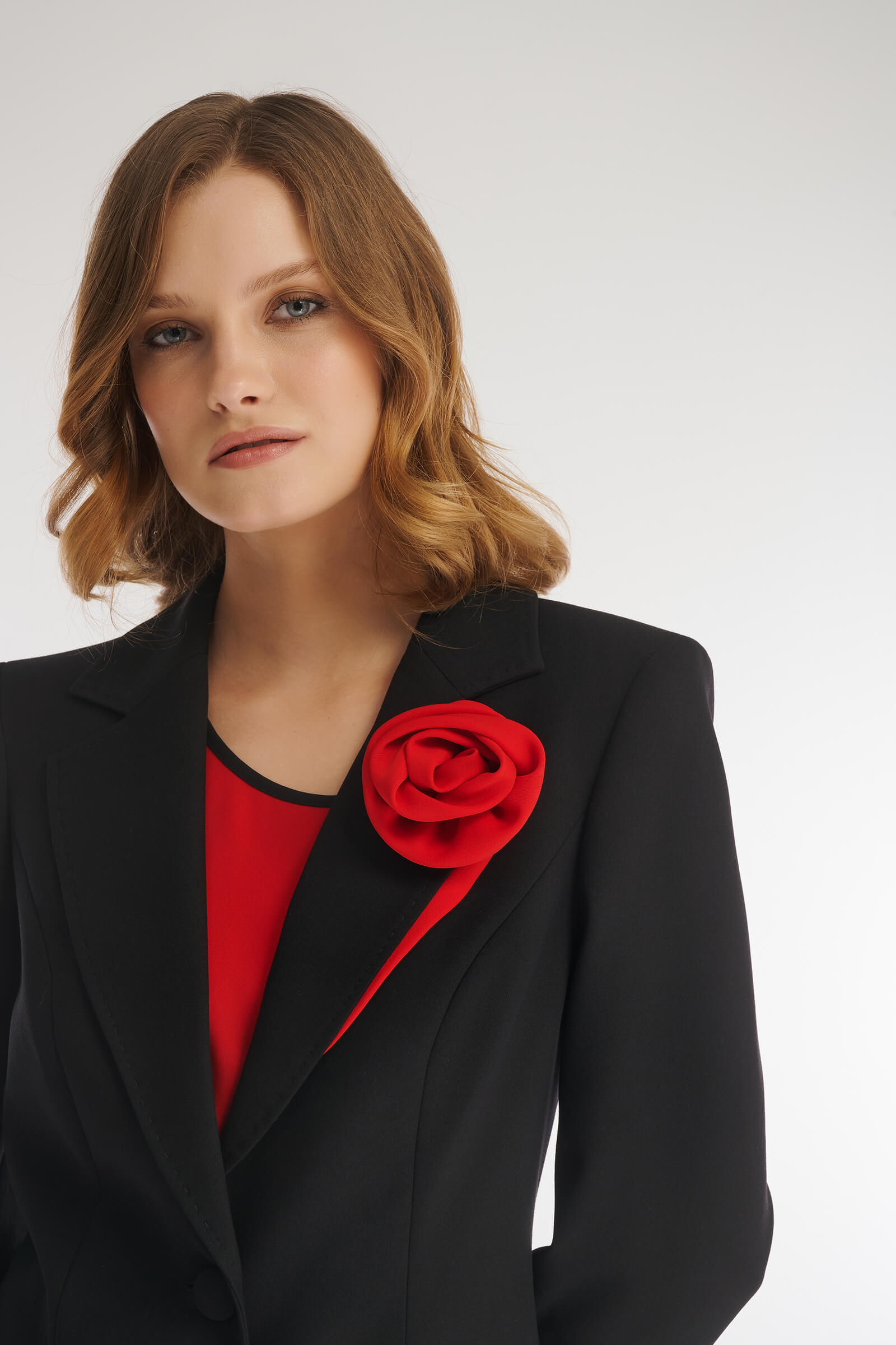 Пиджак из смесовой вискозы с цветочным декором Бренд Caterina Leman