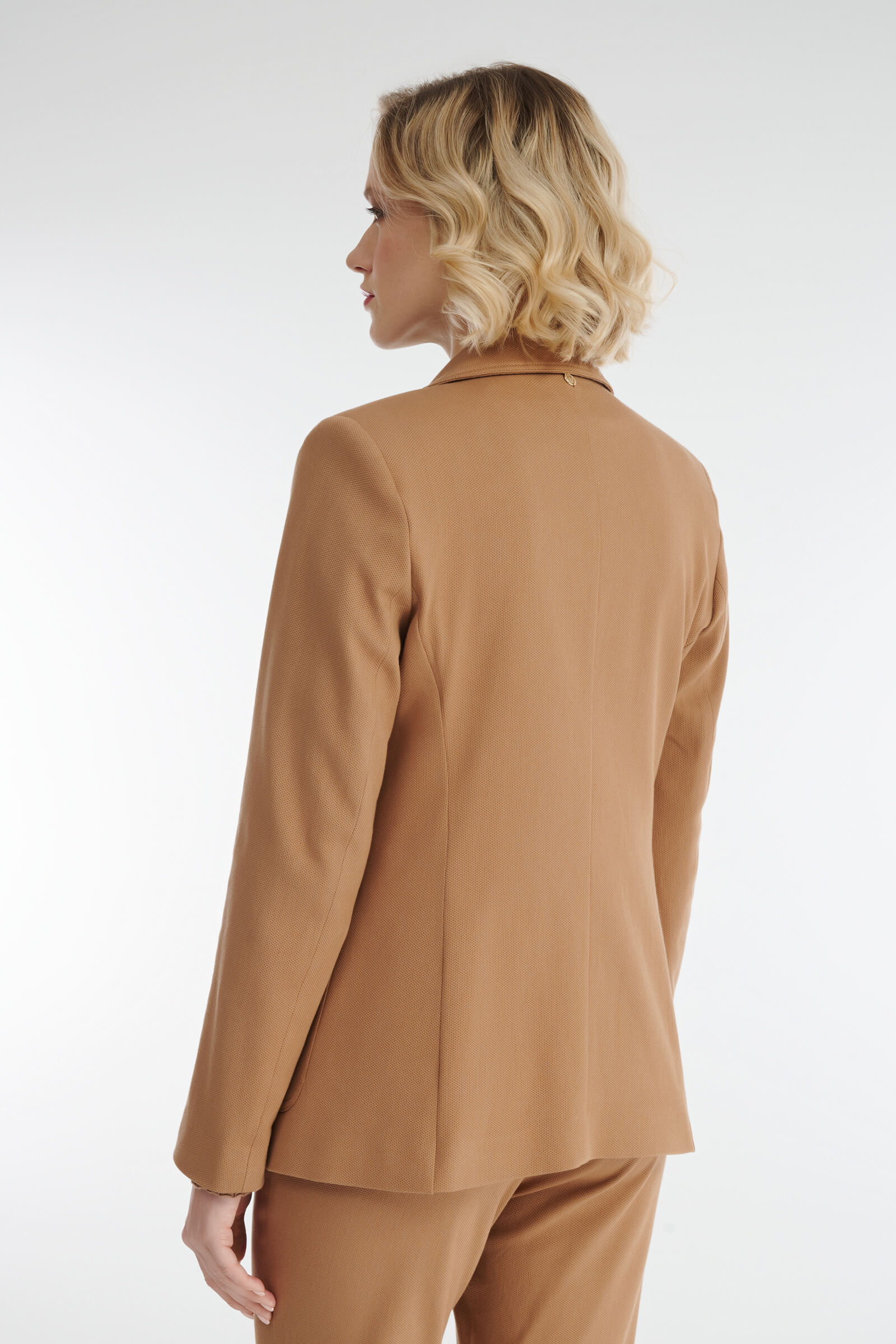 Однобортный пиджак с накладными карманами Бренд Diana Gallesi