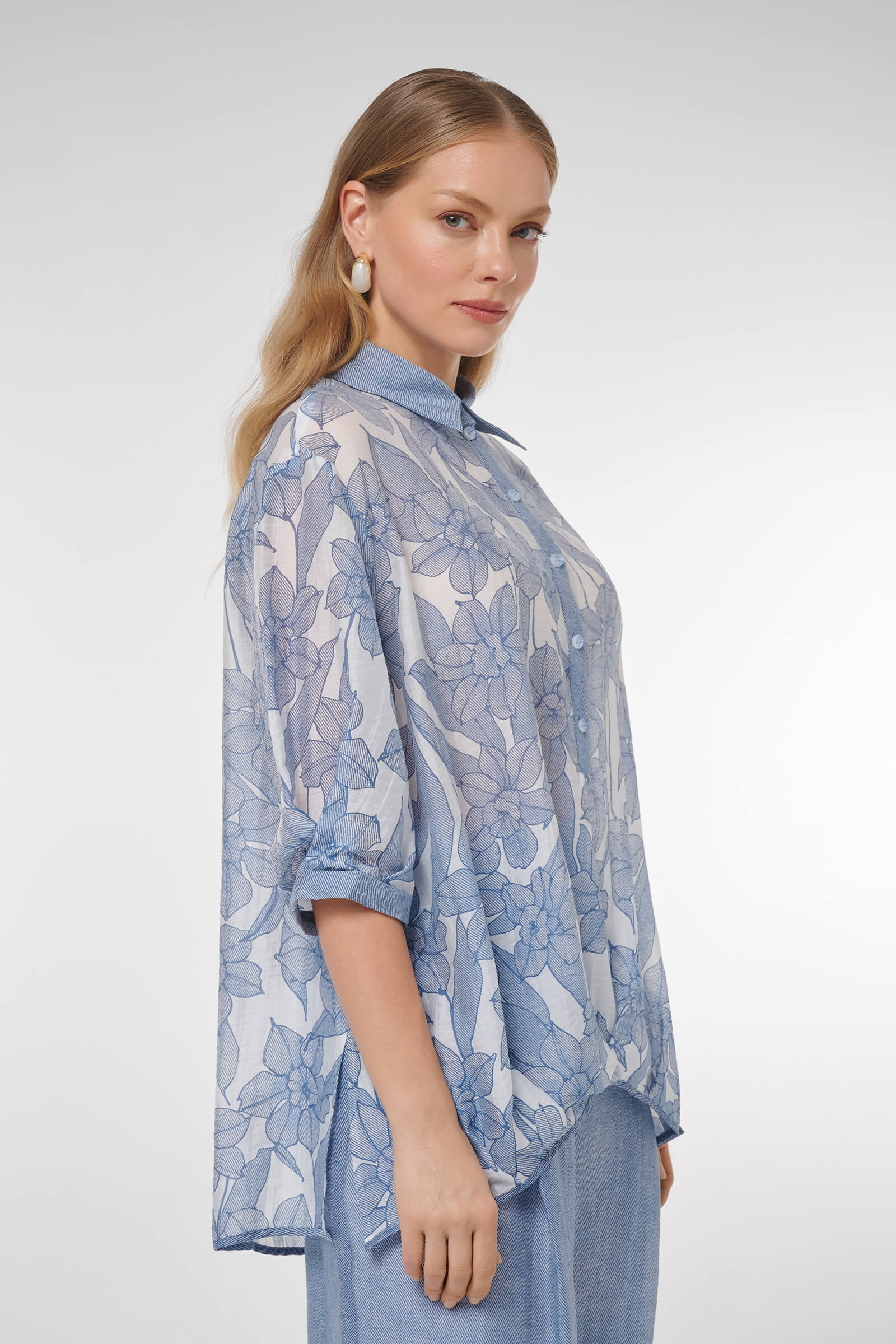 Блузка с цветочным принтом Бренд Caterina Leman