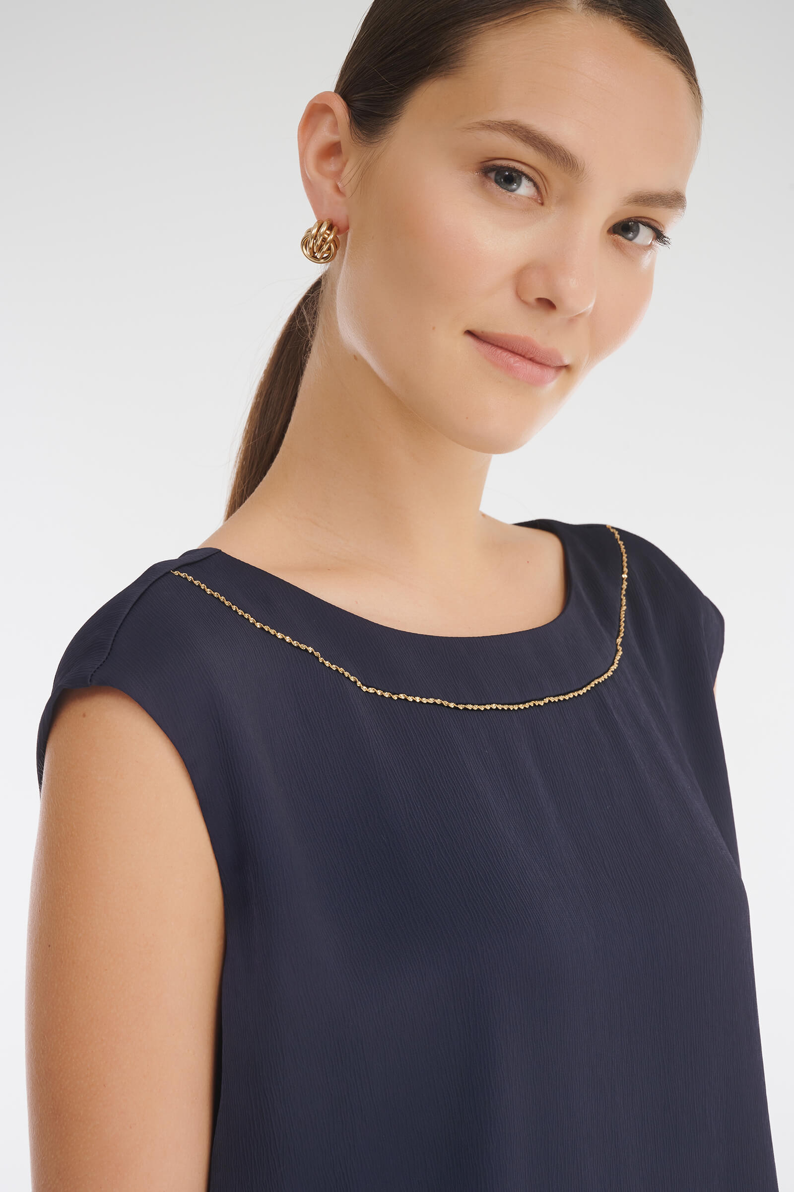 Топ с декоративной цепочкой Бренд Caterina Leman