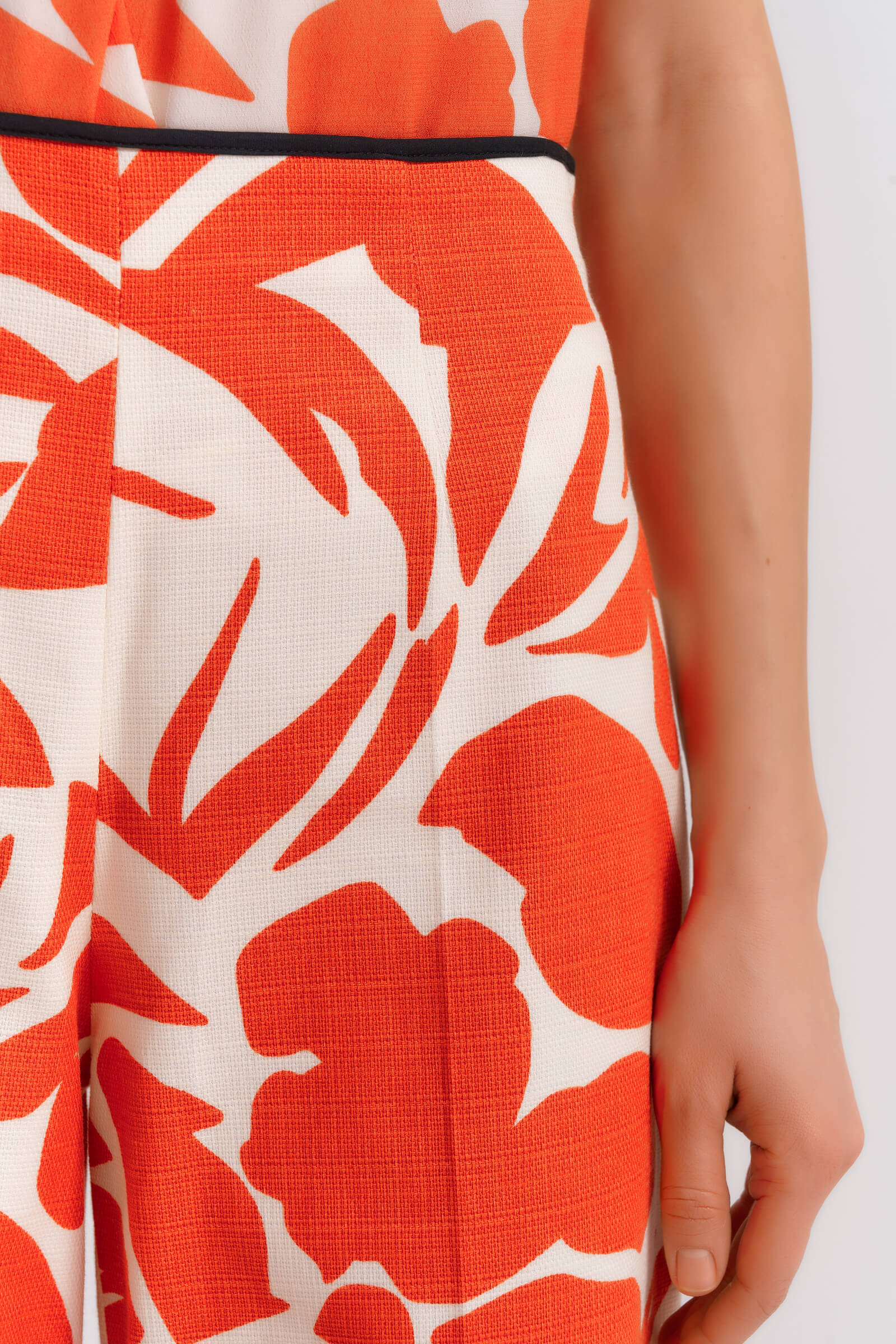 Укороченные брюки с цветочным принтом Бренд Diana Gallesi