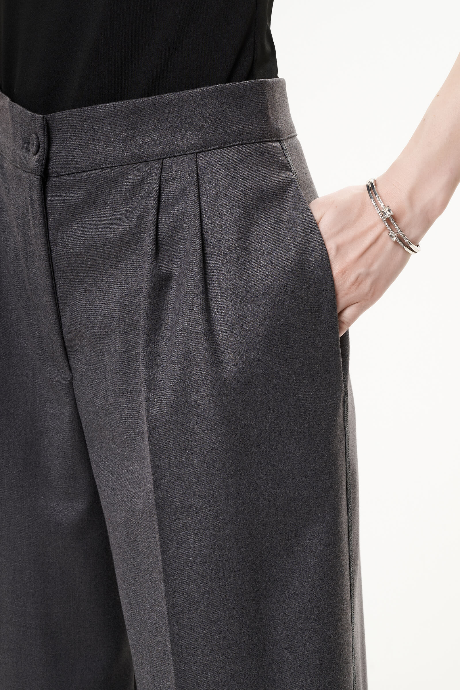 Прямые брюки со стрелками и поясом на резинке Бренд Milva Mi