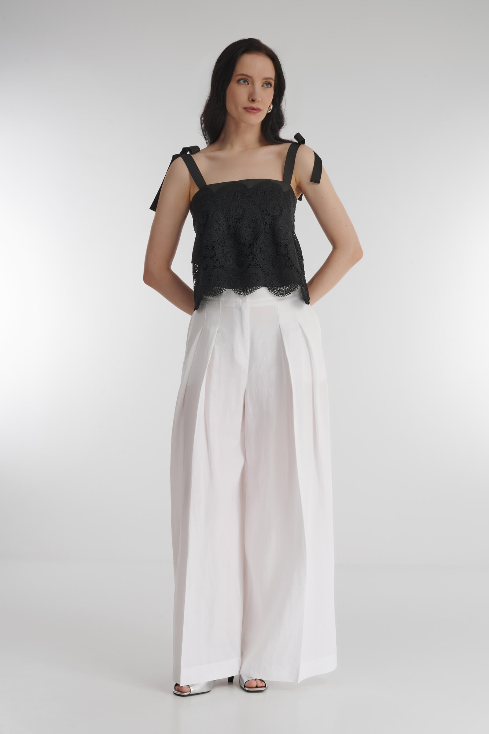 Хлопковый ажурный топ на завязках Бренд Milva Mi