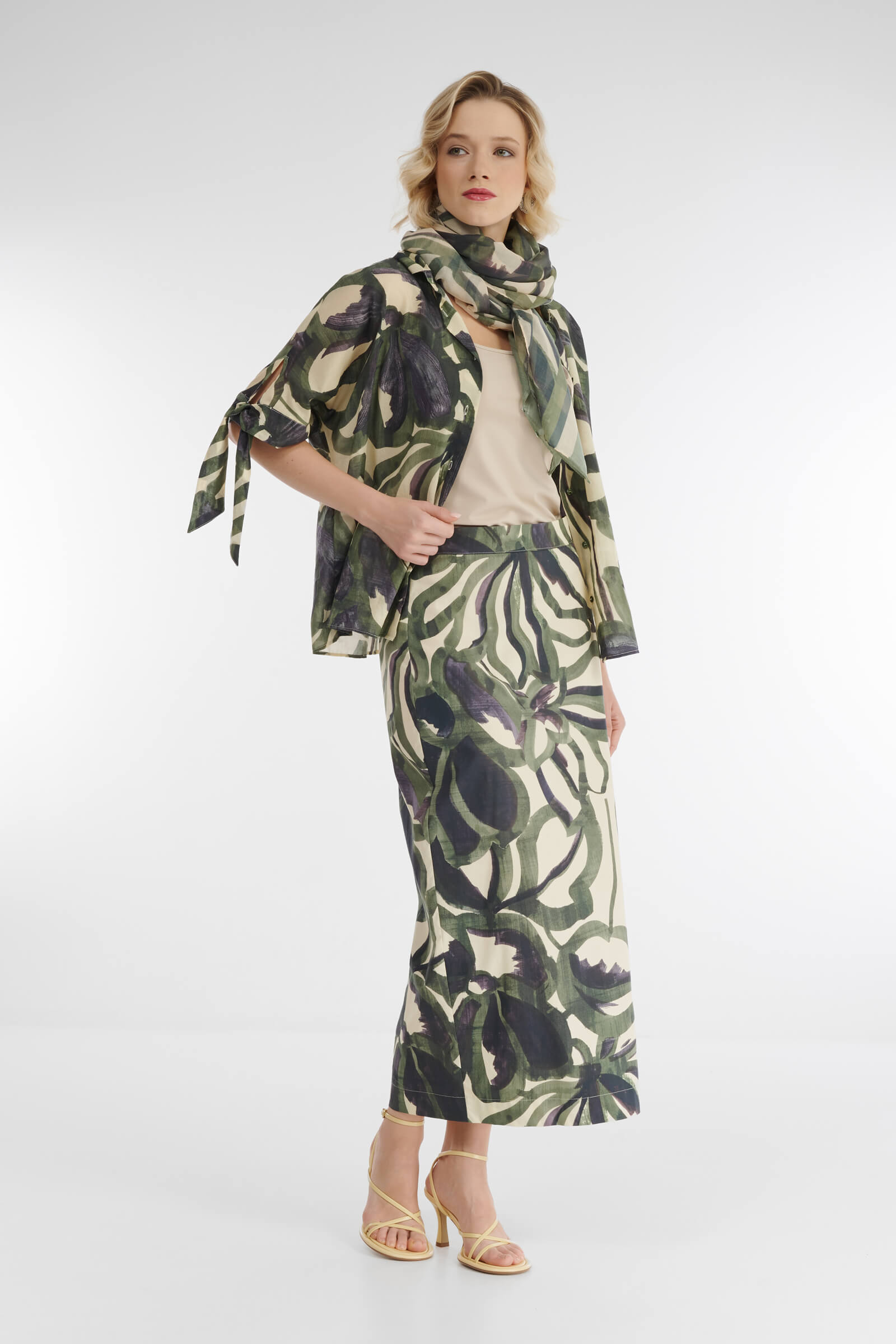 Принтованный палантин Бренд Diana Gallesi