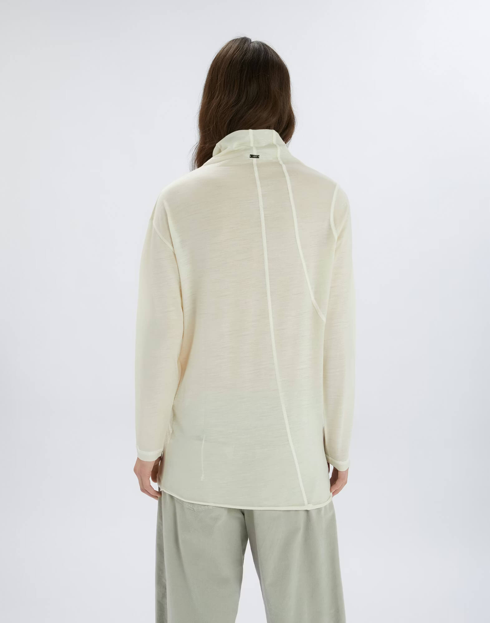 Водолазка с наружными швами Бренд High