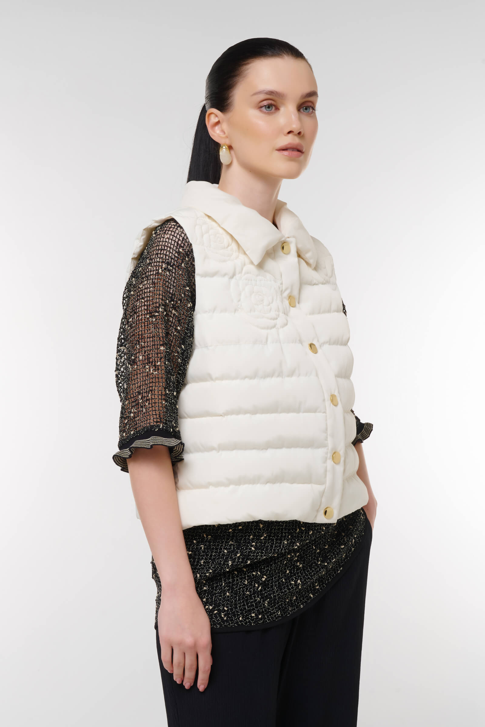 Стеганный жилет с цветочной вышивкой Бренд Caterina Leman