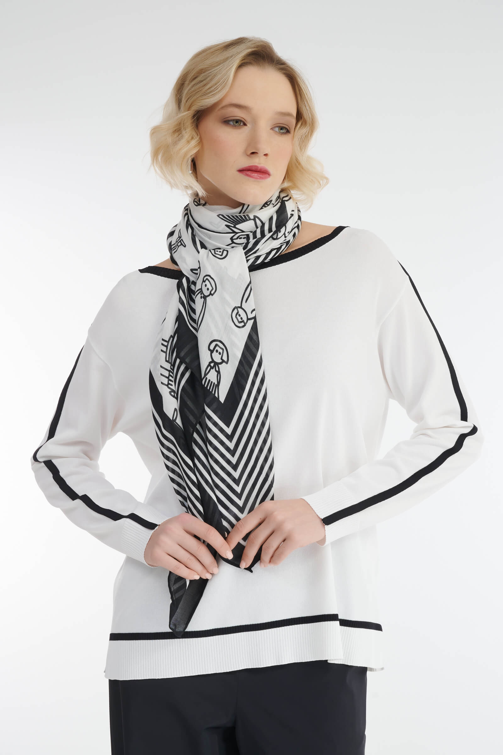 Палантин с принтом Бренд Diana Gallesi