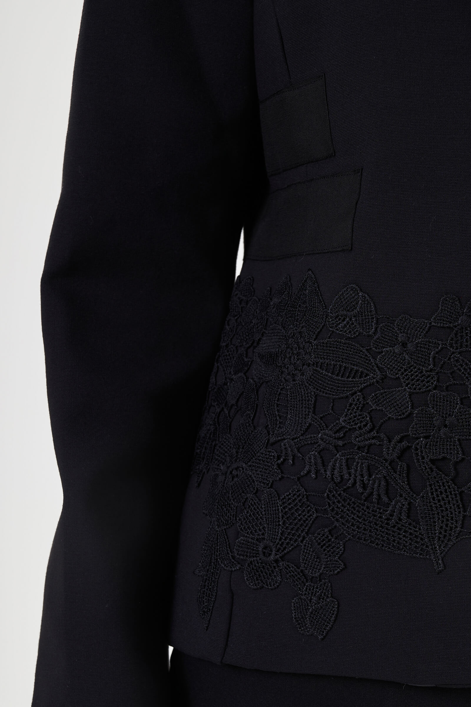 Жакет из поливискозы с кружевом Бренд Milva Mi