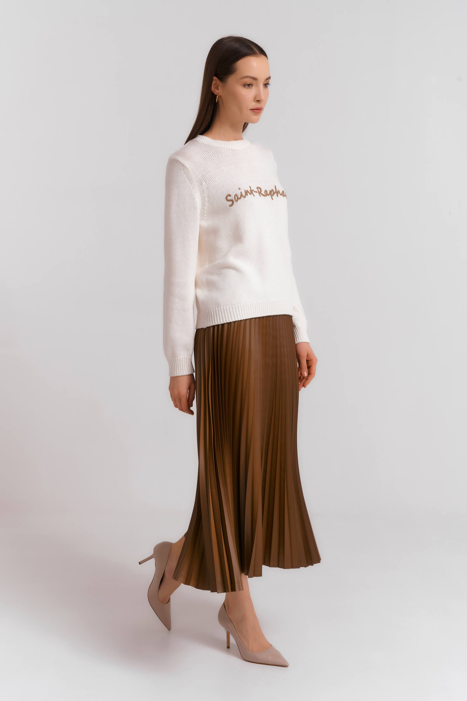 Джемпер с текстом в виде вышивки Бренд Diana Gallesi