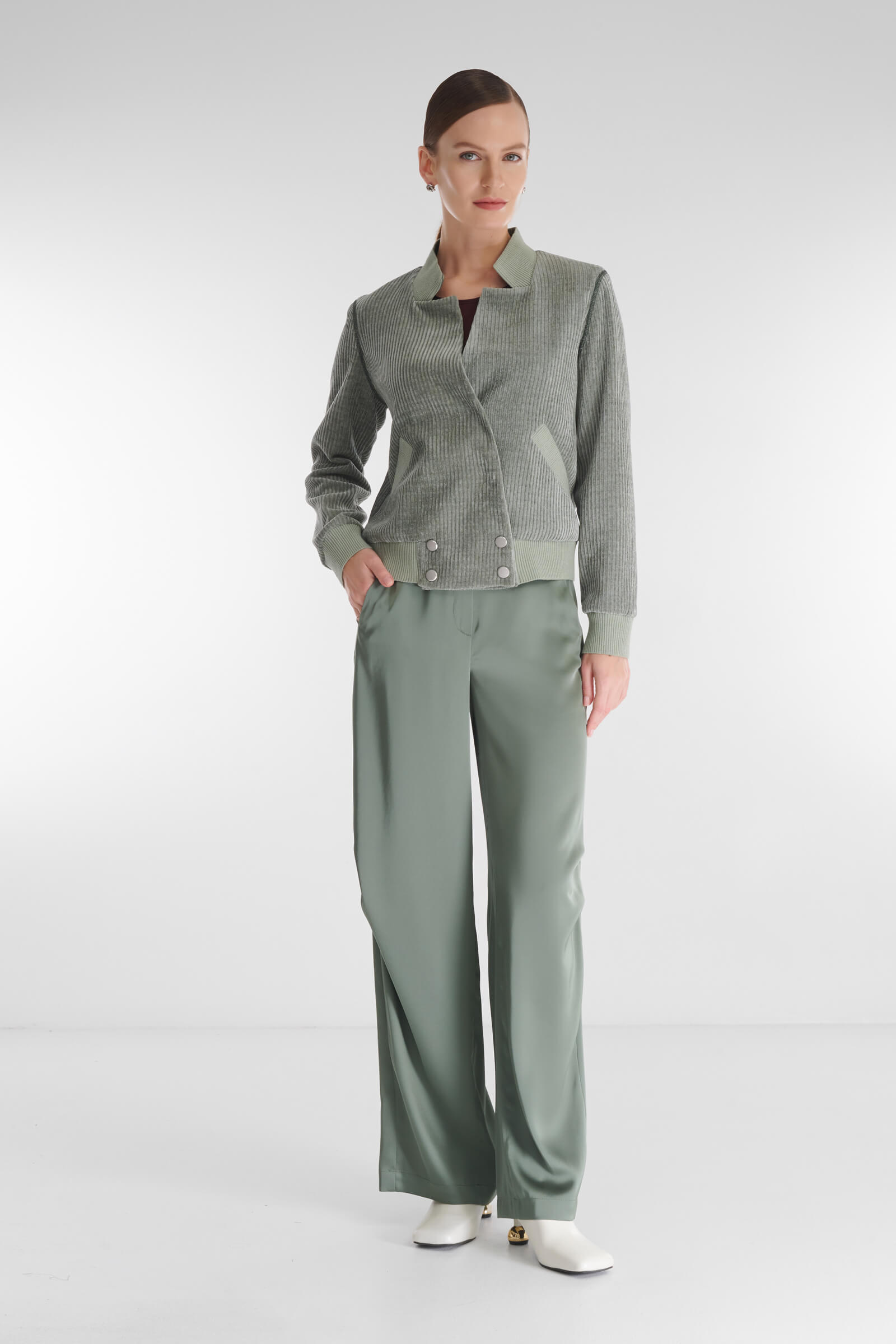 Атласные брюки с декоративными защипами Бренд Caterina Leman