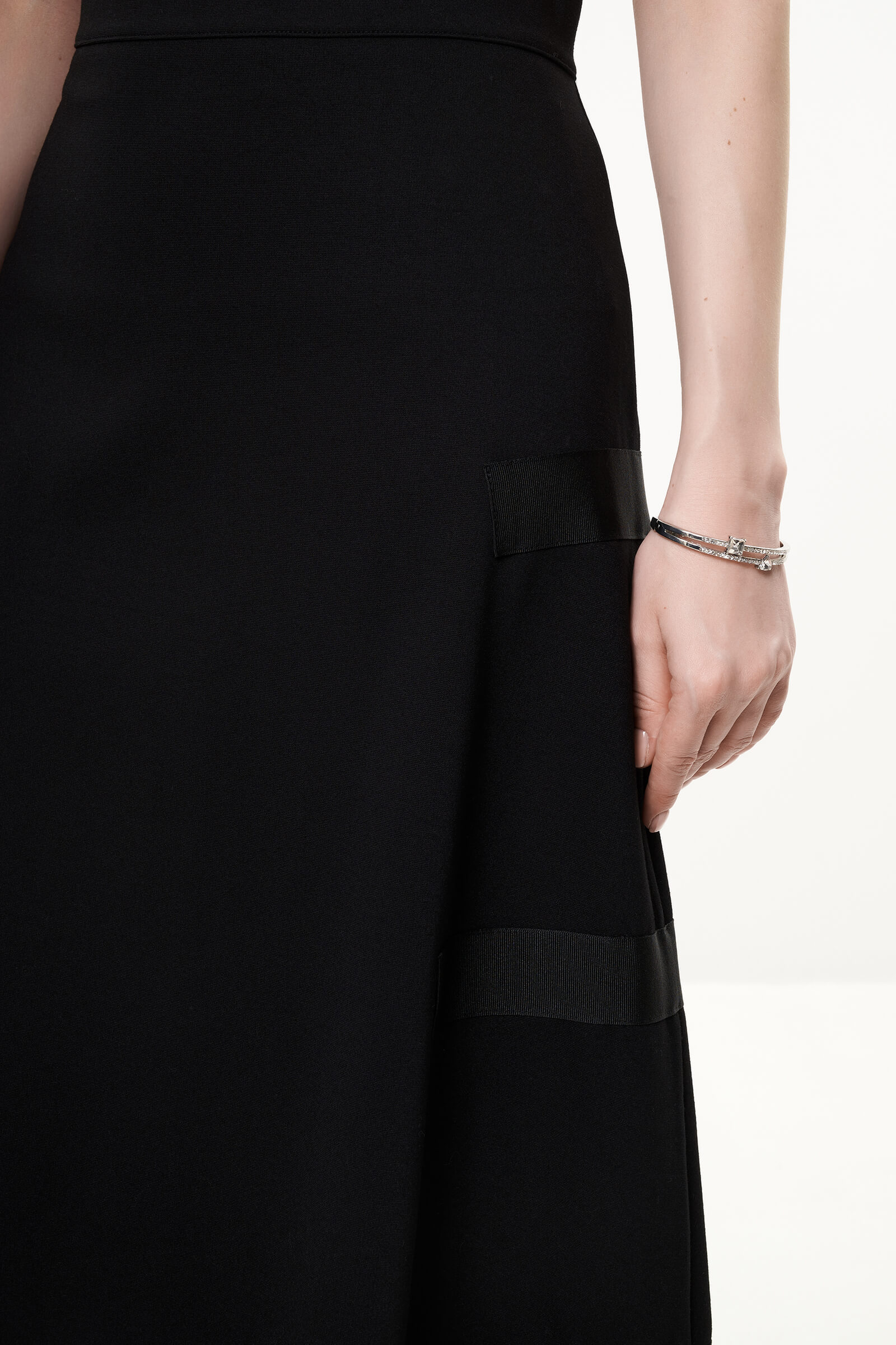 Расклешенная юбка из шелковистой вискозы Бренд Milva Mi