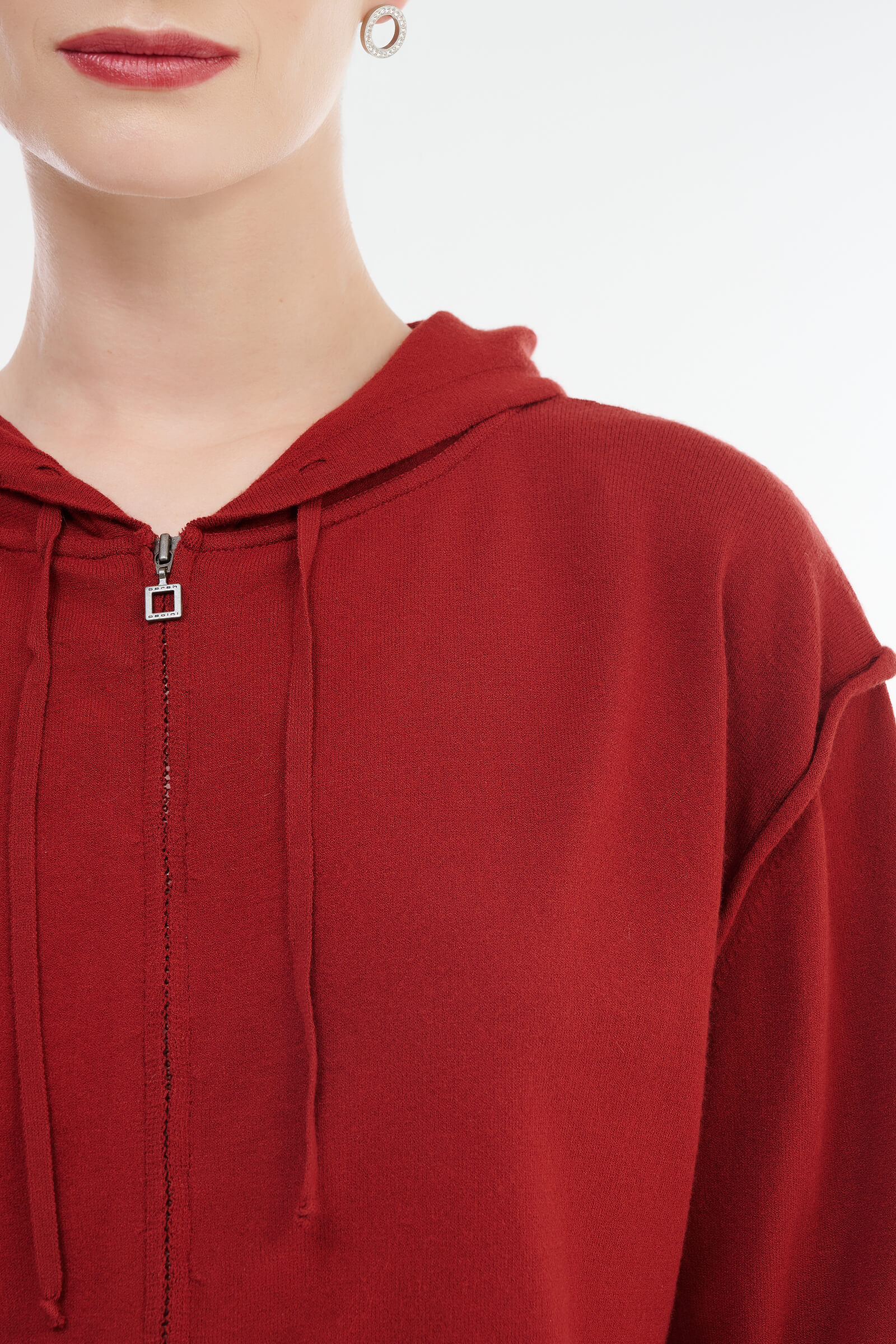 Толстовка с капюшоном Бренд Sarah Pacini