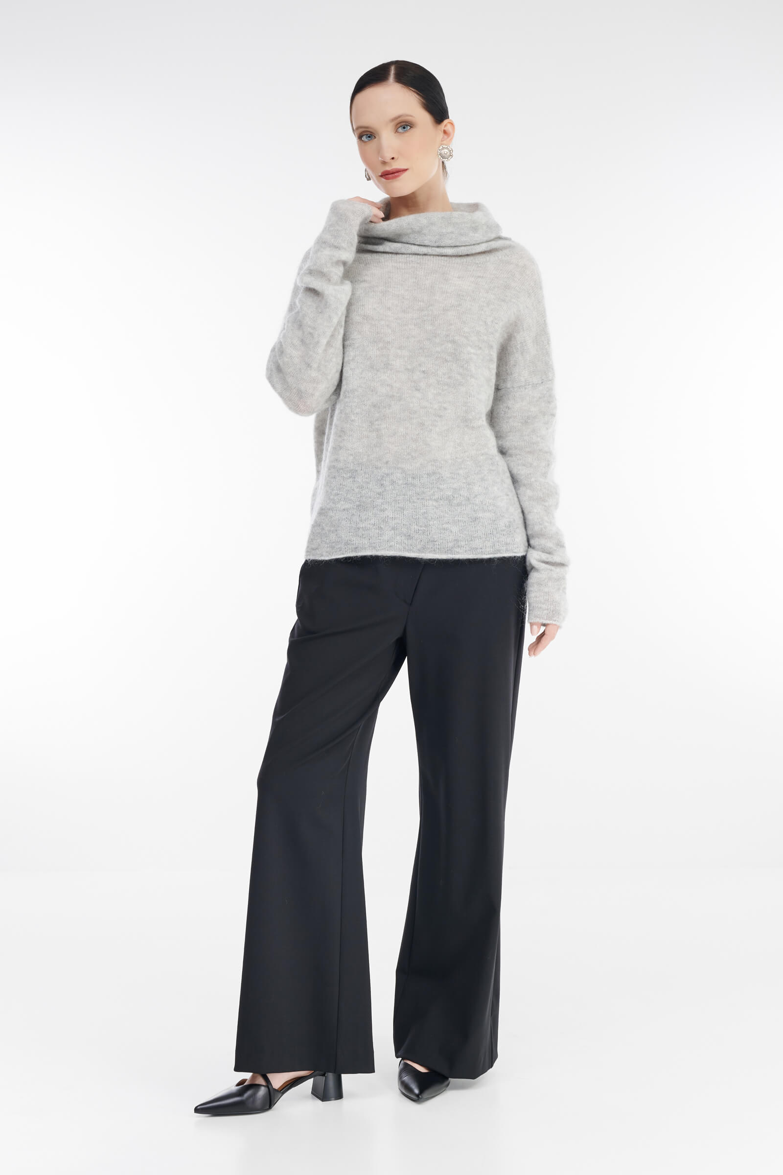 Свитер с воротником-хомутом Бренд Sarah Pacini