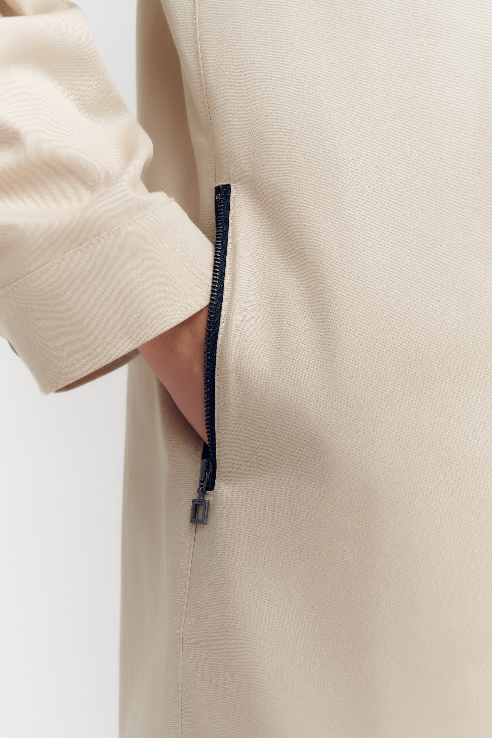 Плащ на кнопках Бренд Sarah Pacini