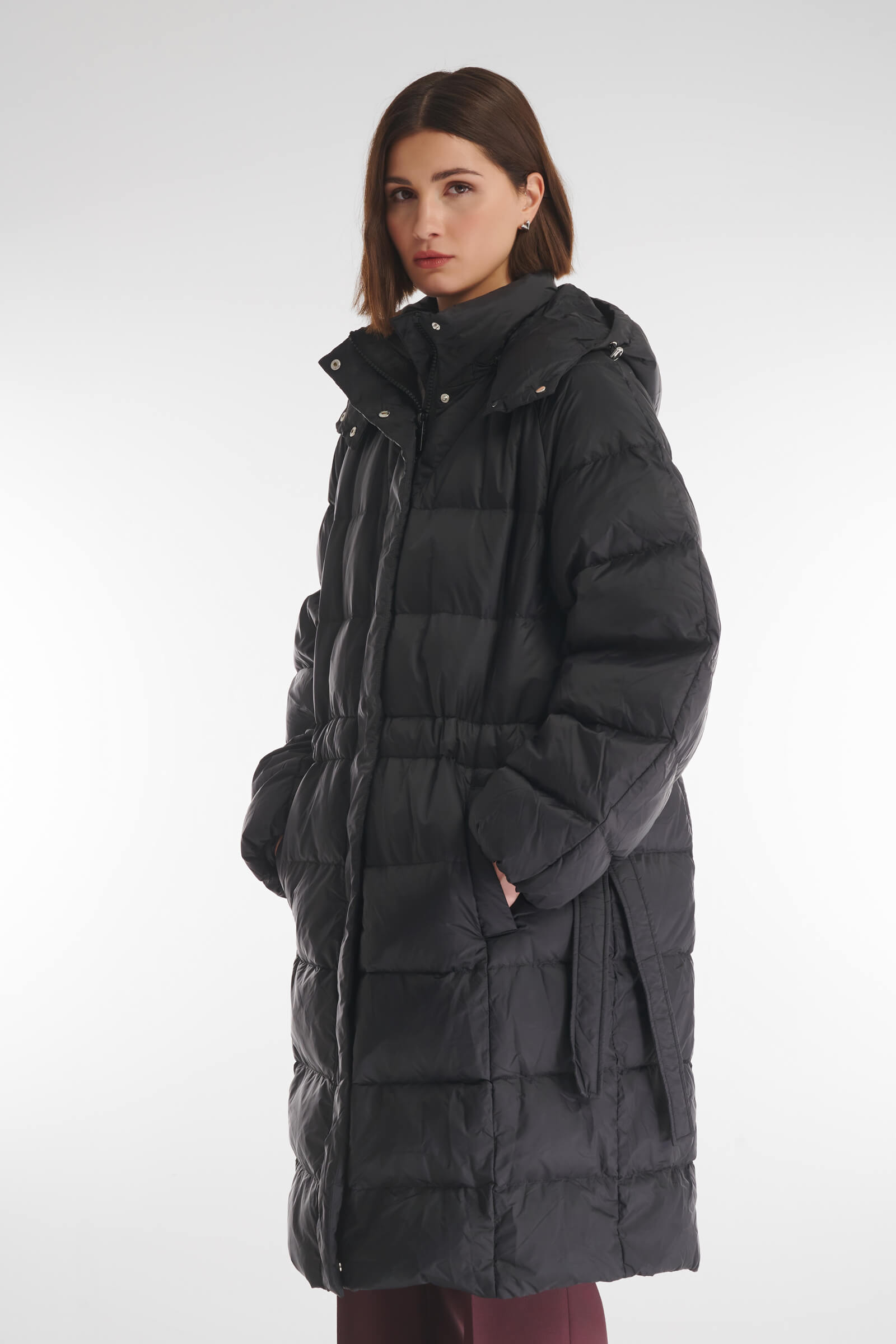 Стеганое пуховое пальто с кулиской на талии Бренд Caterina Leman