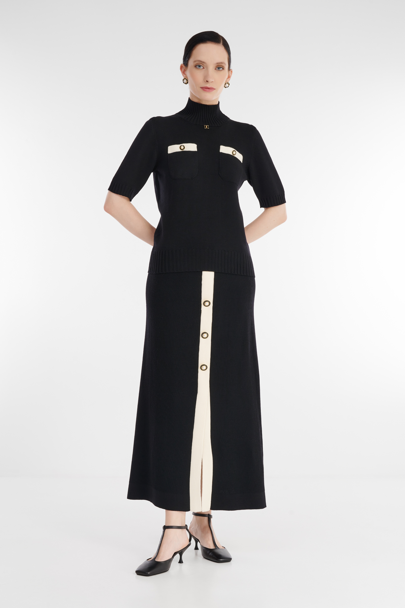 Джемпер с коротким рукавом Бренд Daniela Drei