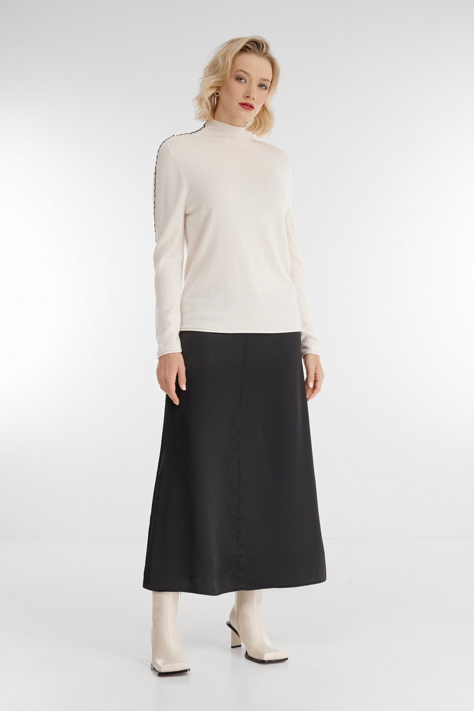 Тонкая водолазка с контрастной строчкой Бренд Diana Gallesi